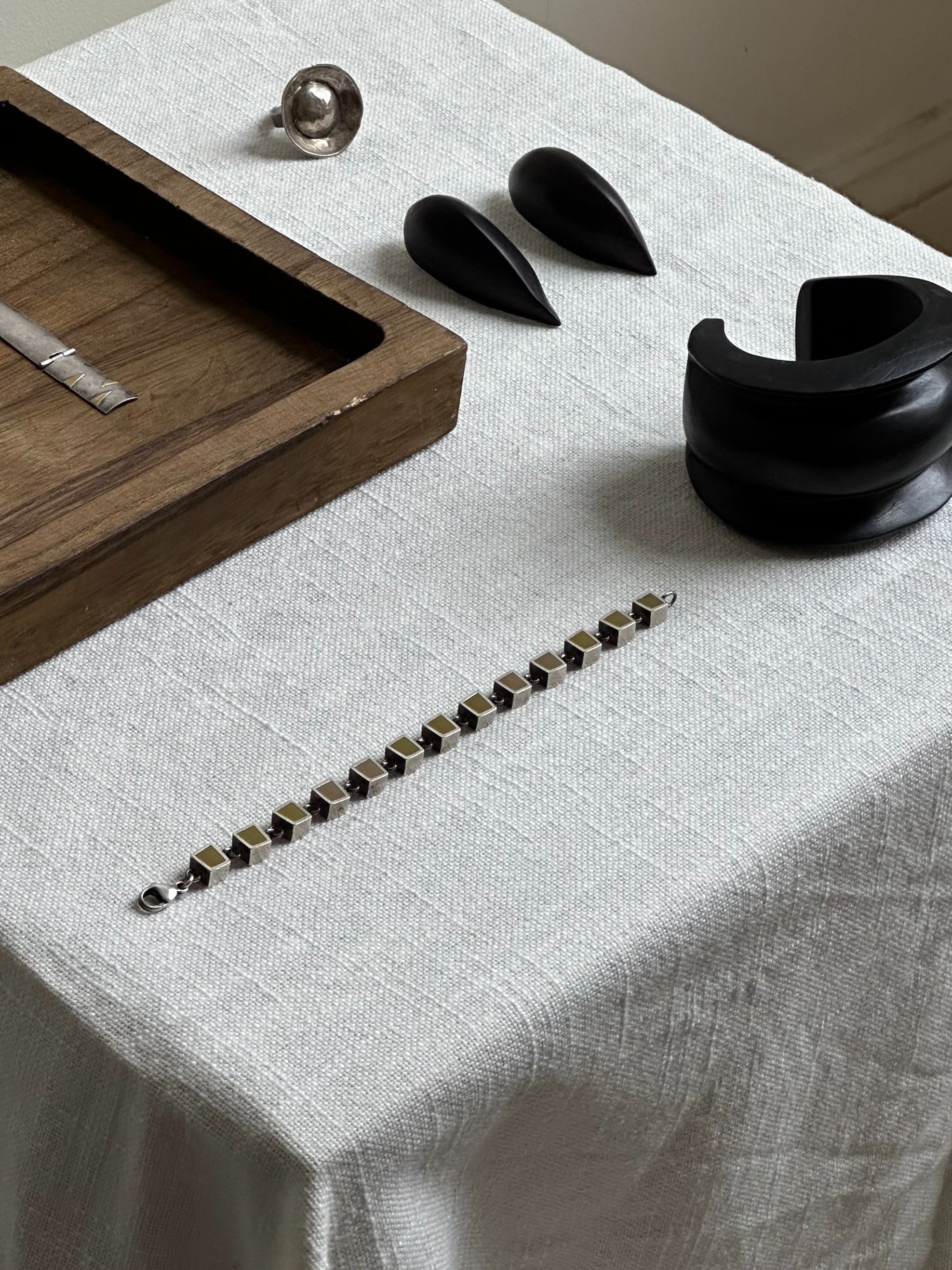 Cube bracelet