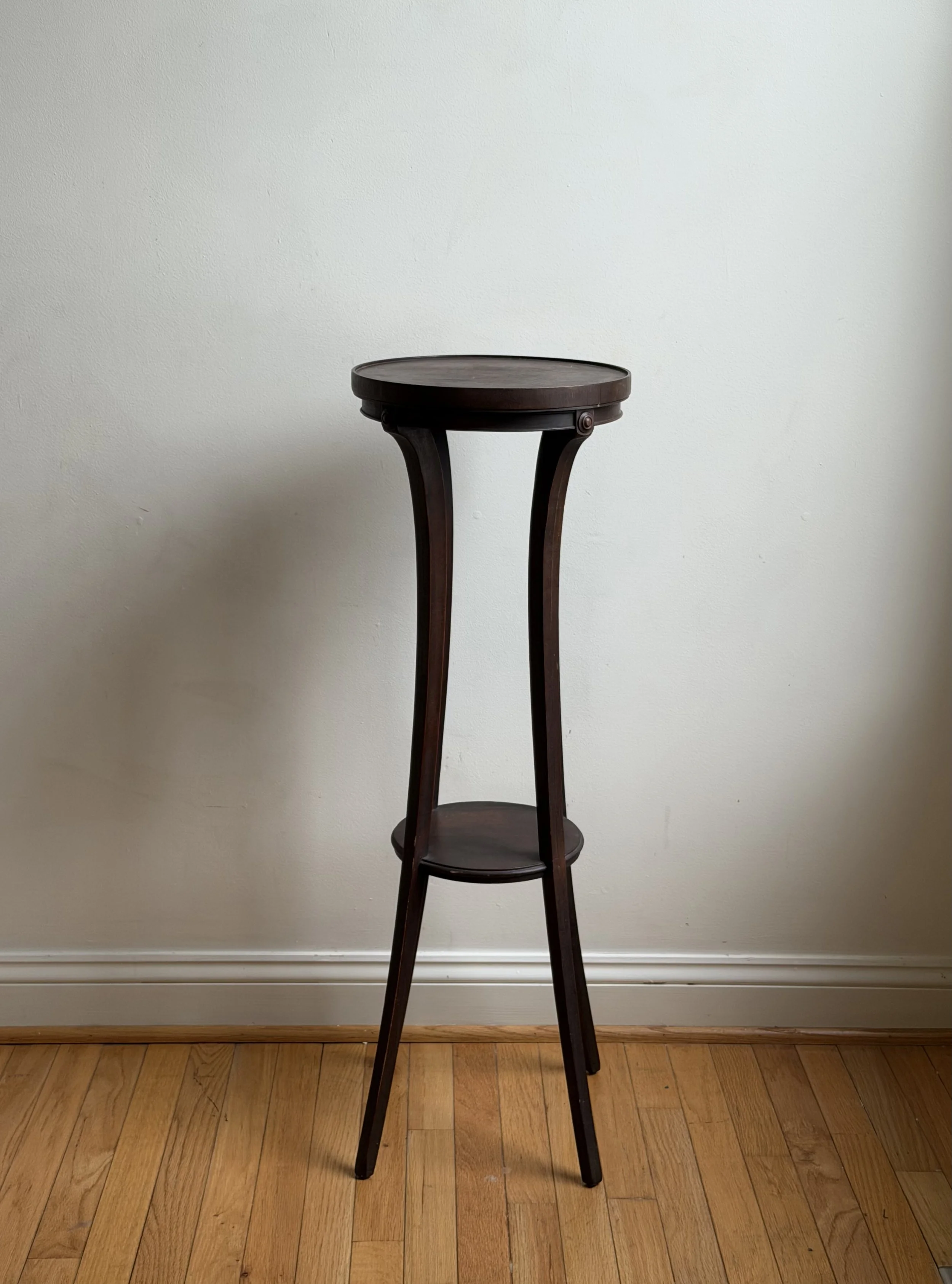 Mahogany Antique pedestal