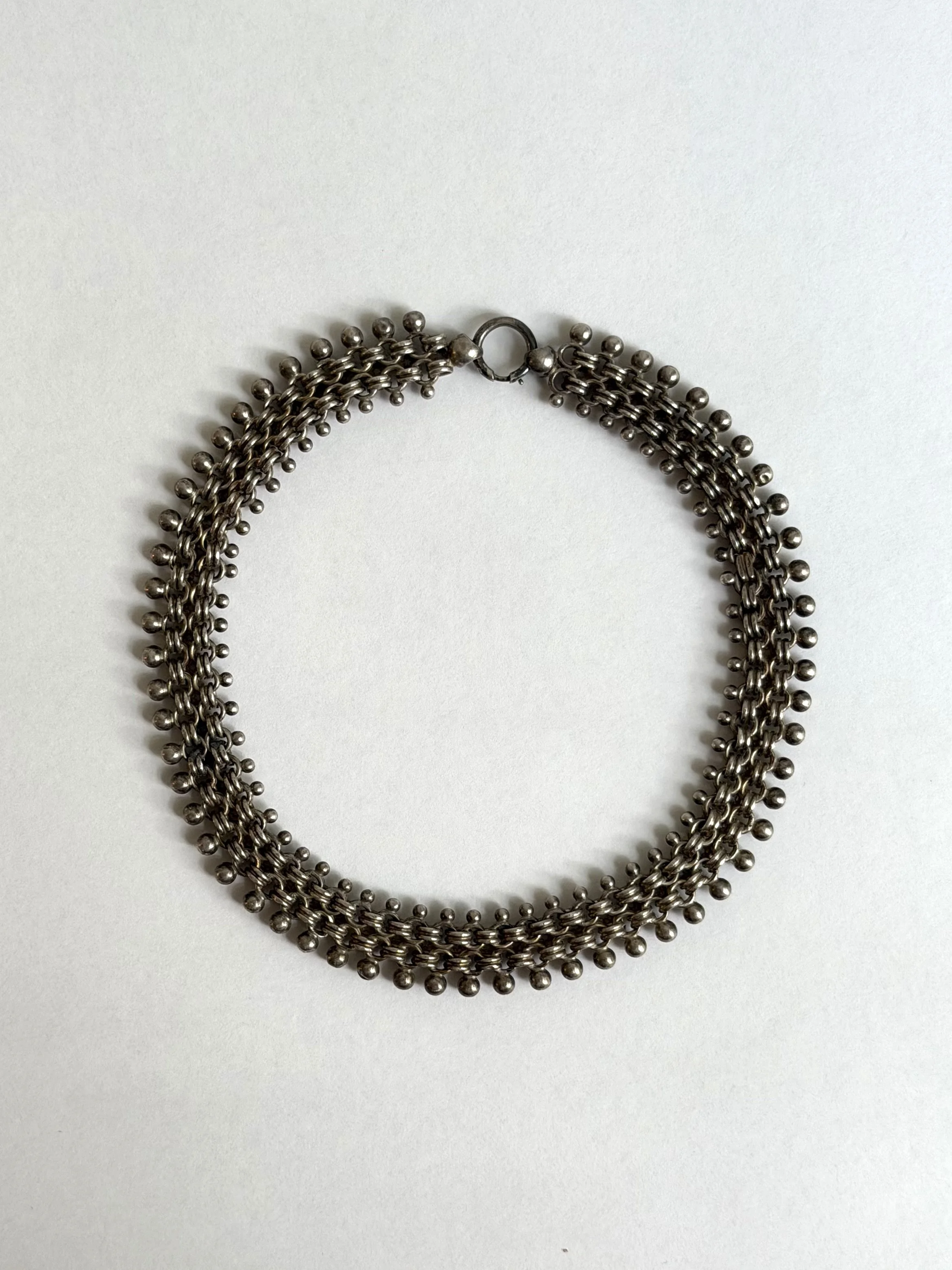 Victorian era mesh chain necklace