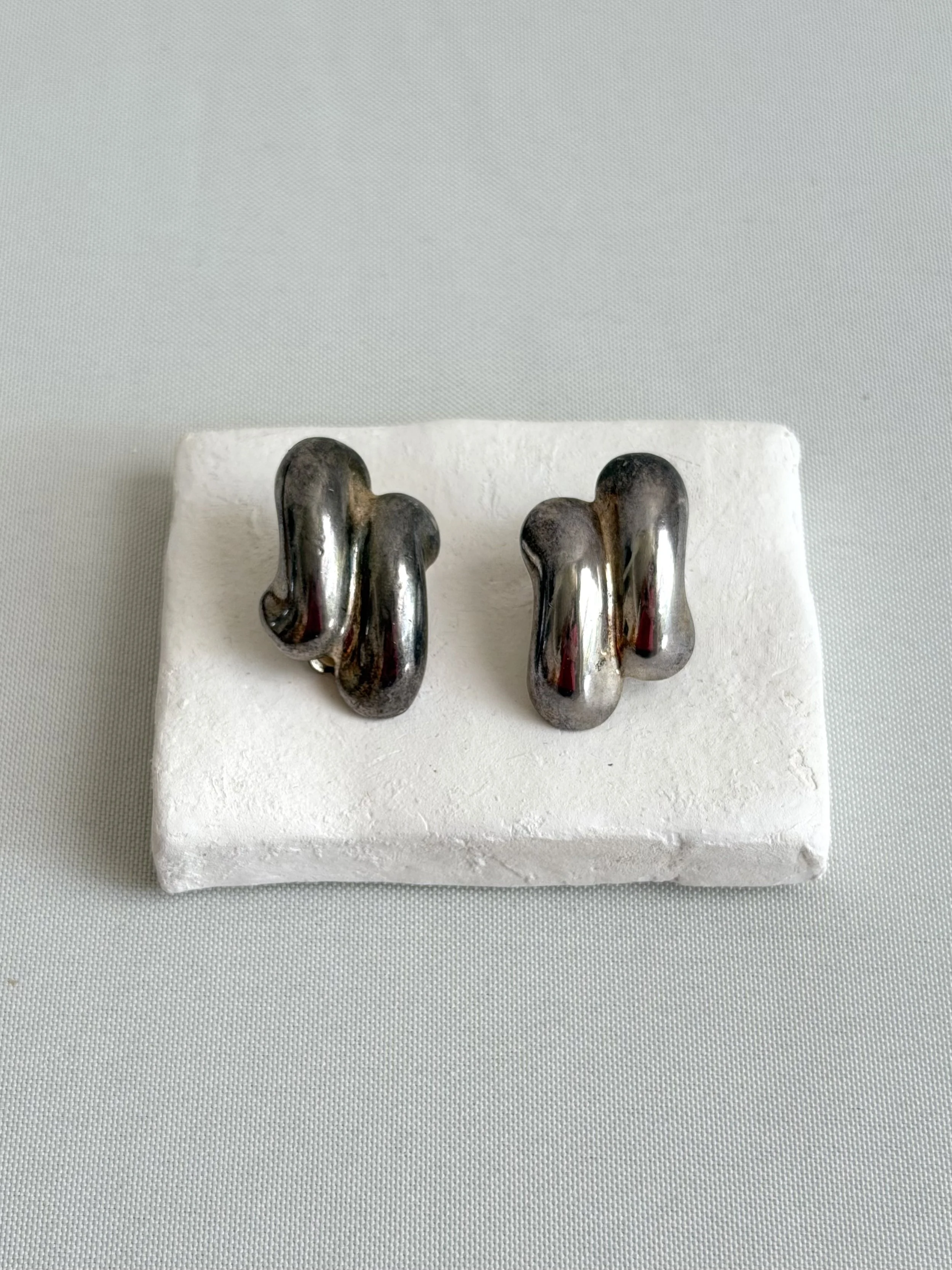 Chunky clip ons