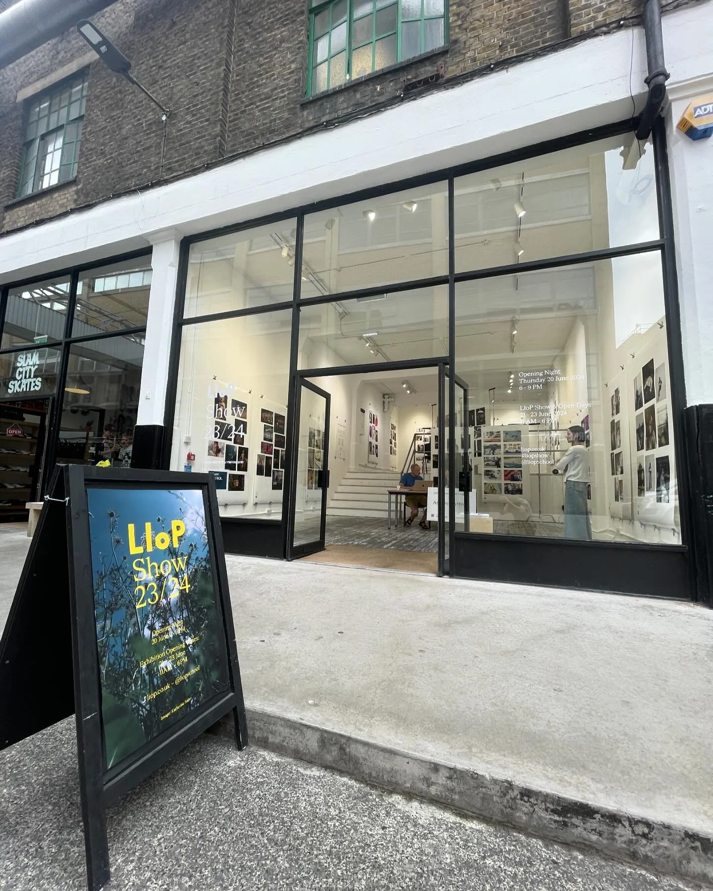 This weekend. Come and see the LIoP show including some of my images. Just off Brick Lane

Gallery 11, Dray Walk,London, E1 6QL