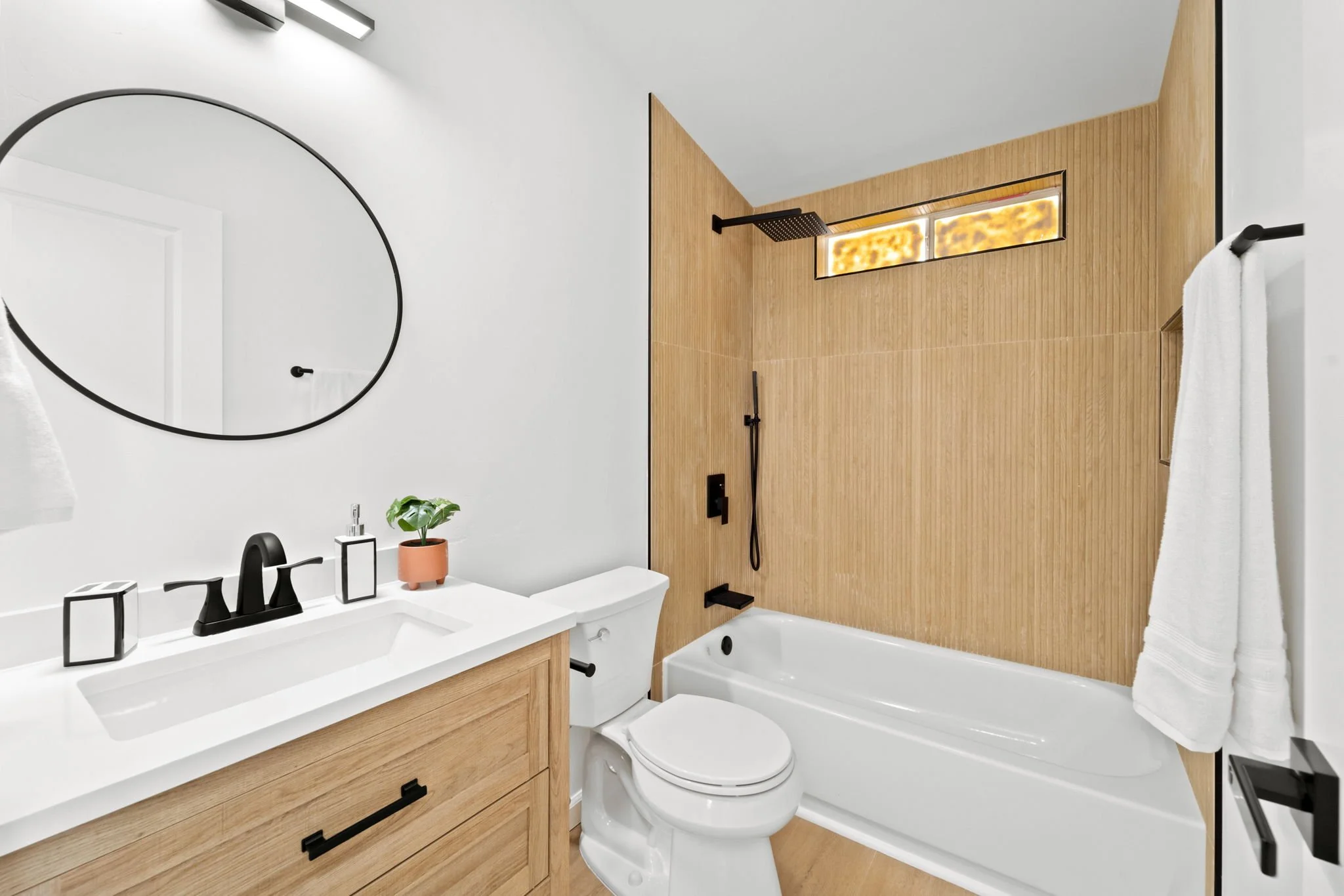 20-web-or-mls-Vista del Cajon (21 of 31).JPG