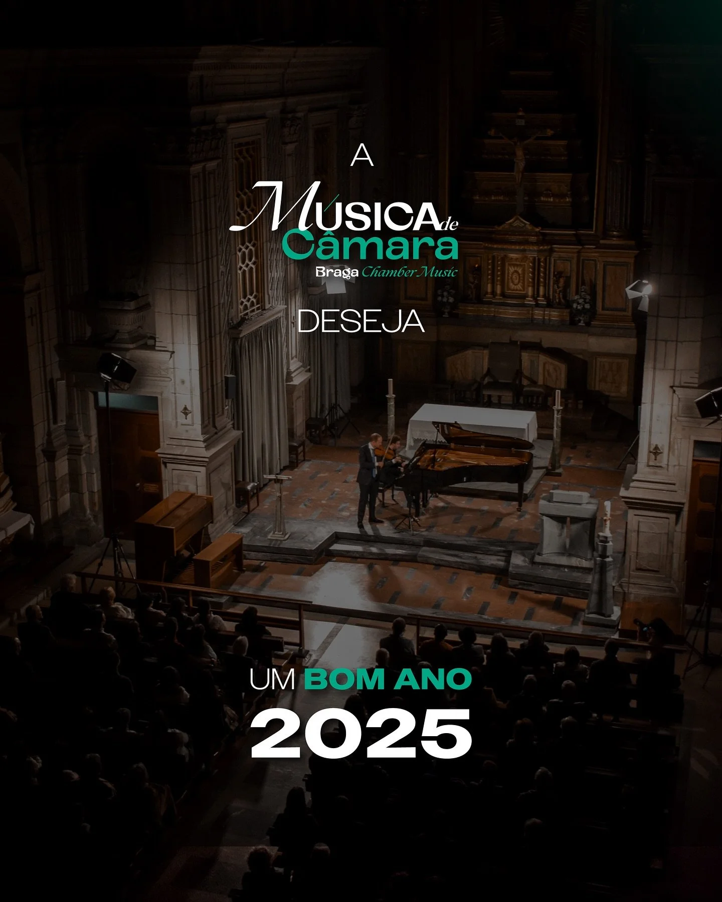 A M&uacute;sica de C&acirc;mara Braga deseja a todos um Excelente Ano Novo! 🎶 Depois de encerrada a MCB 2024, &eacute; com grande expectativa que preparamos a edi&ccedil;&atilde;o de 2025&hellip; Em breve teremos novidades! ✨

M&uacute;sica de C&aci