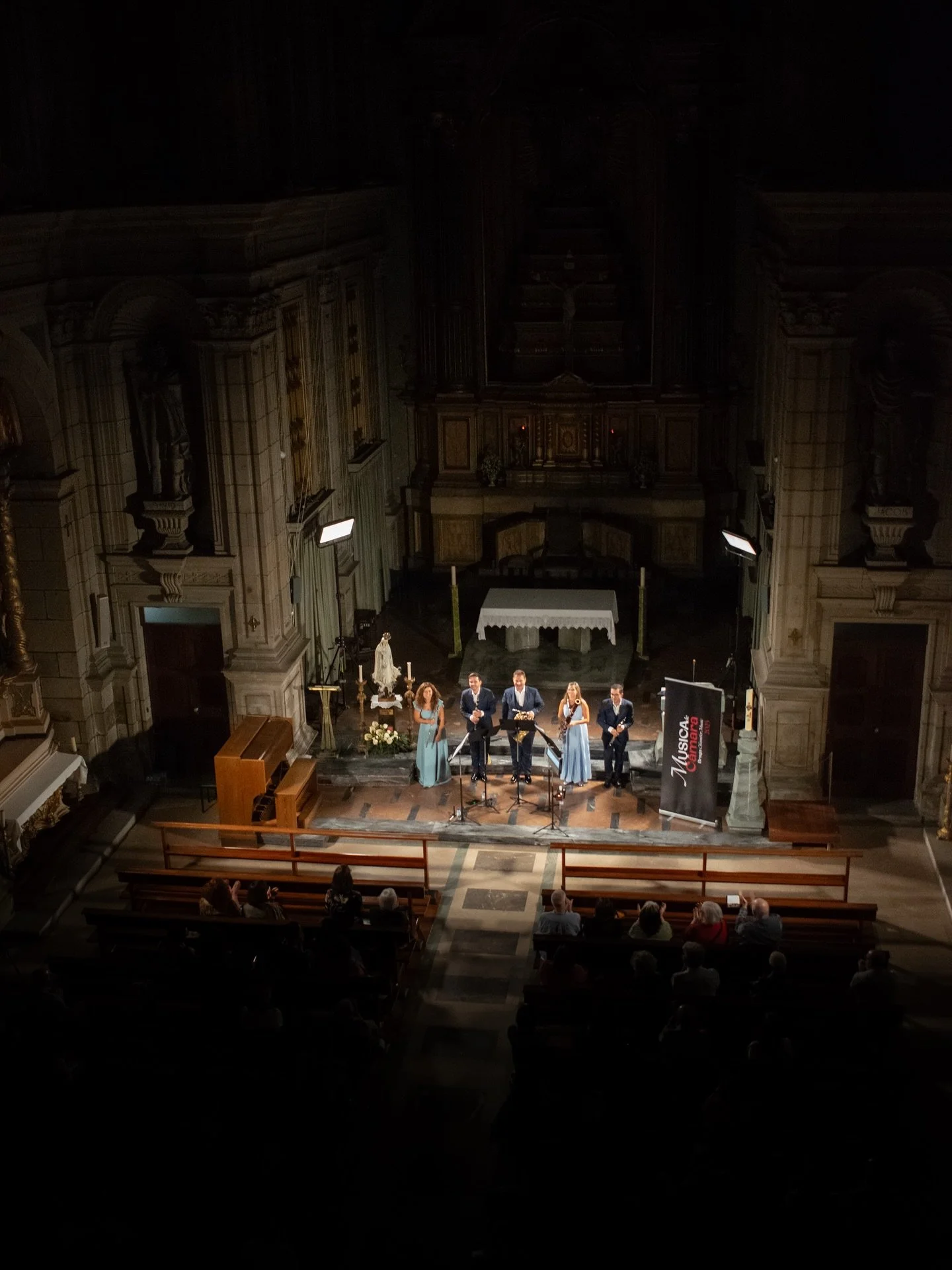 [ᴘᴛ] O primeiro concerto de M&uacute;sica de C&acirc;mara Braga 2025 proporcionou ao p&uacute;blico bracarense uma celebra&ccedil;&atilde;o especial do Dia Mundial da M&uacute;sica, ao som do @artventus.quintet. Foram interpretadas obras de W. A. Moz