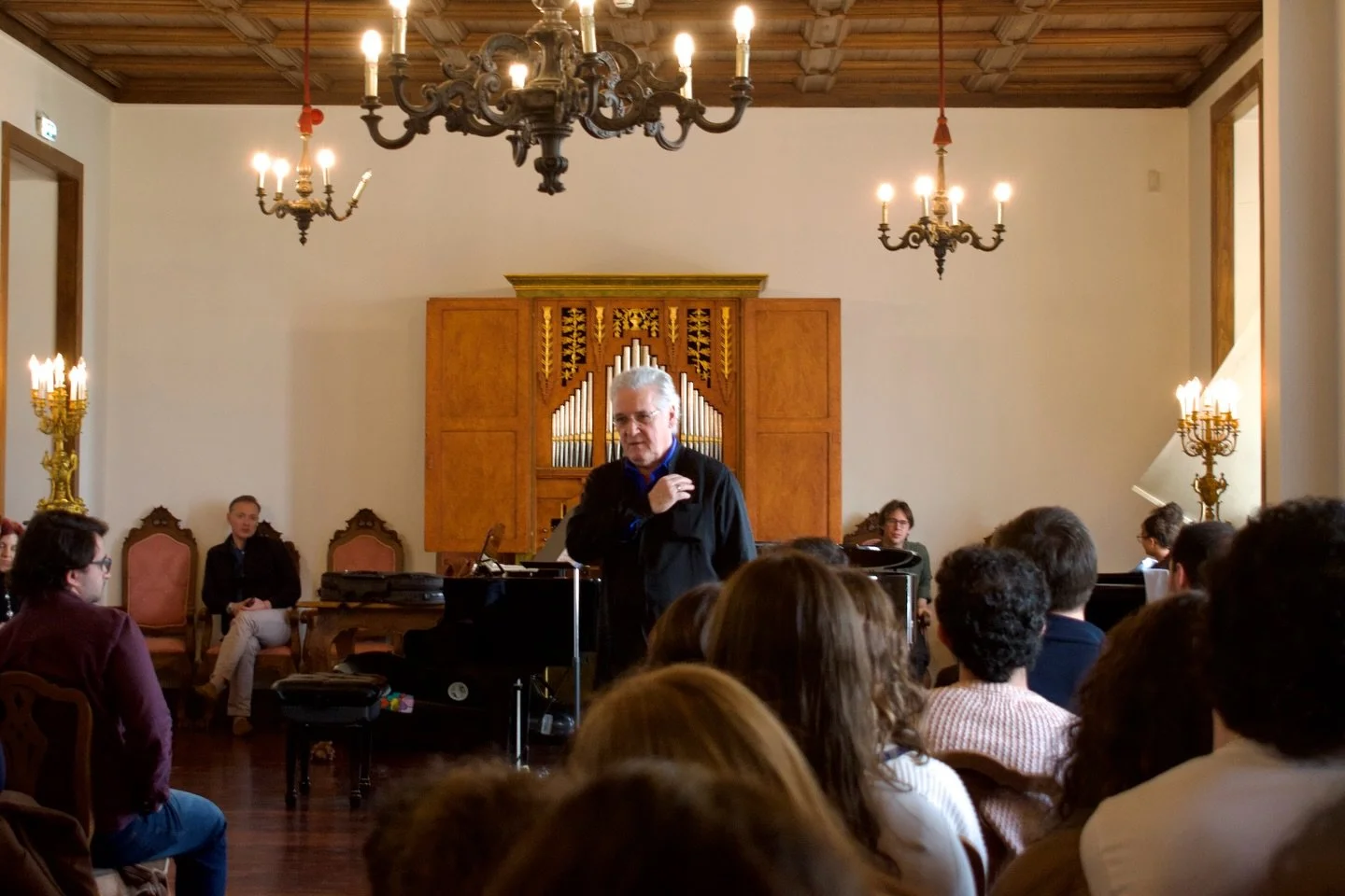 Na passada quarta-feira, a M&uacute;sica de C&acirc;mara Braga teve a honra de receber o lend&aacute;rio 𝙋𝙞𝙣𝙘𝙝𝙖𝙨 𝙕𝙪𝙠𝙚𝙧𝙢𝙖𝙣 @pinkyzukerman para uma masterclass inesquec&iacute;vel. A sua mestria, sensibilidade e profundidade musical prop