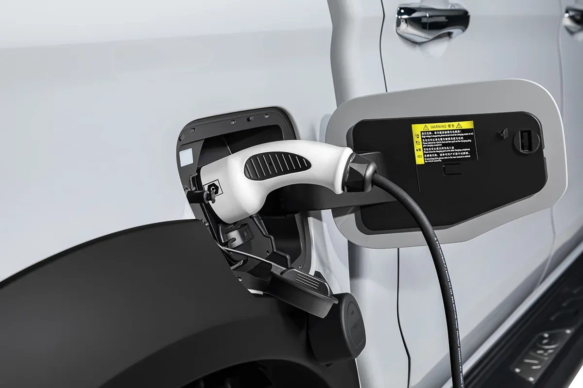 JAC-PHEV-v2L_WEB.webp