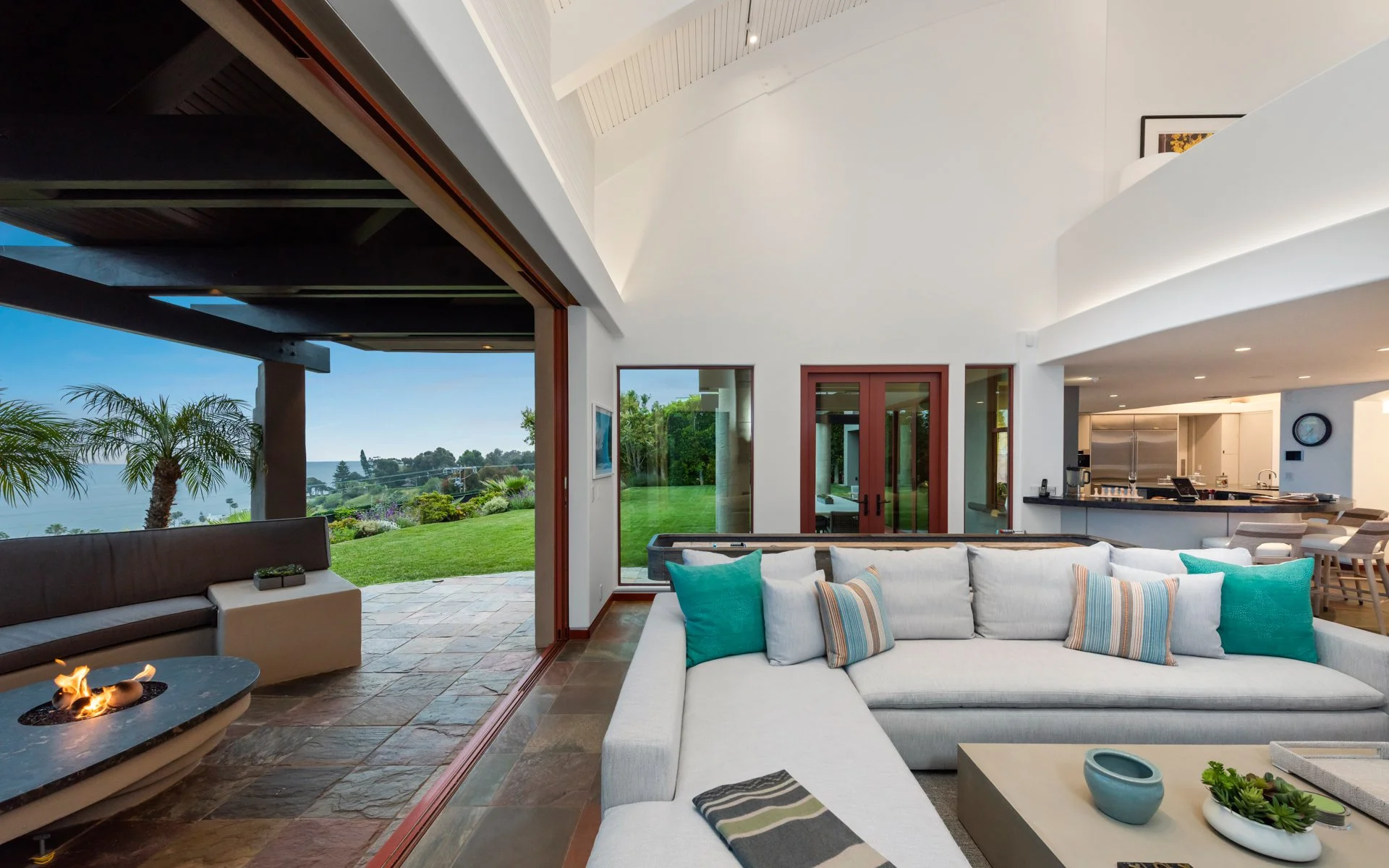 26720ViaLinda-mls-23.jpg
