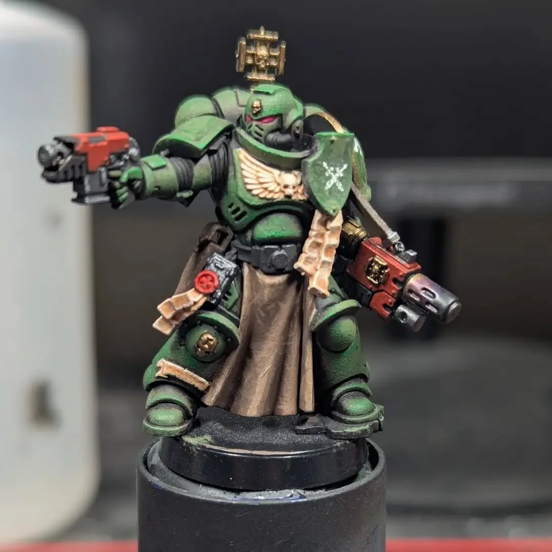 I think I'm done with this guy, I'm mostly happy with how he came out. I need more practice applying decals, but he turned out pretty good.
