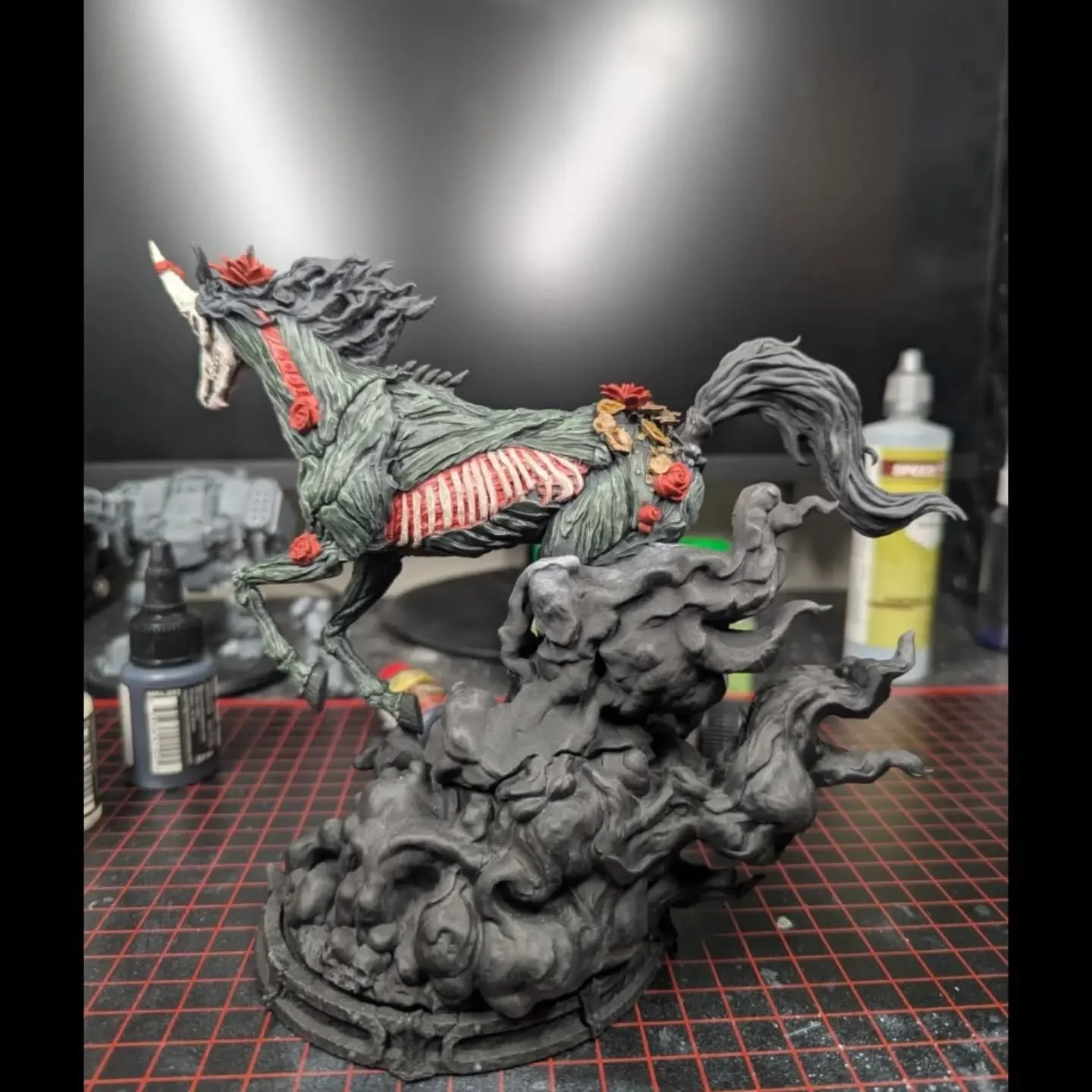 Did a little bit of work on stream today, re-basecoated the ribs and attempted a highlight, I think they turned out ok, also basecoated the hair/tail and worked on the fungus at the back. More work tomorrow hopefully!