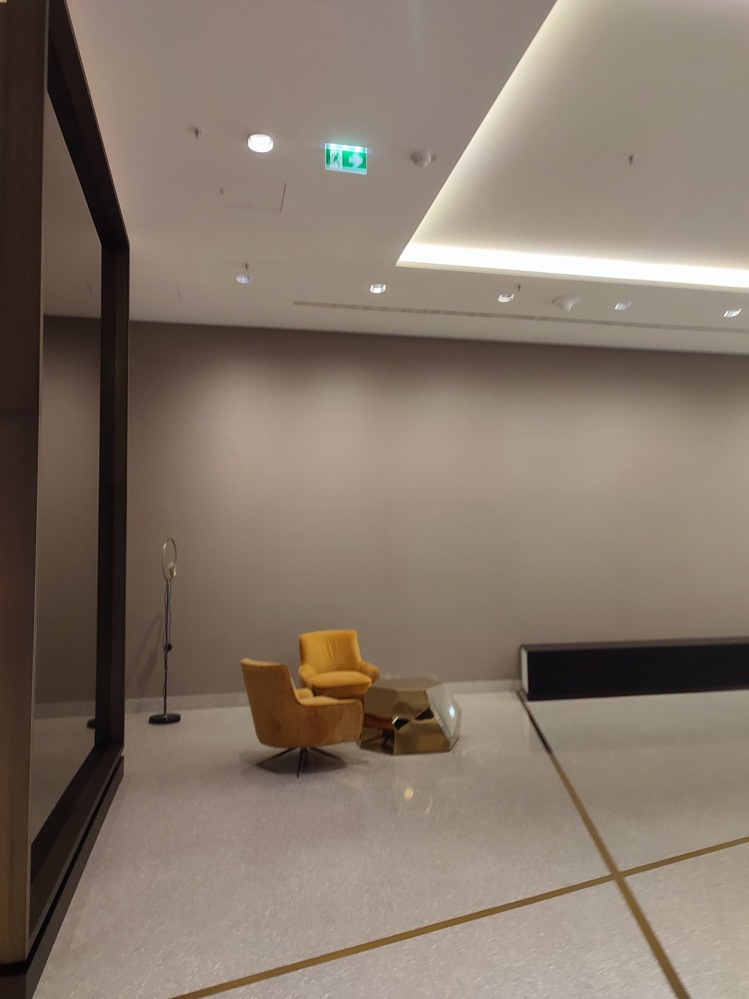 Global Tower lounge