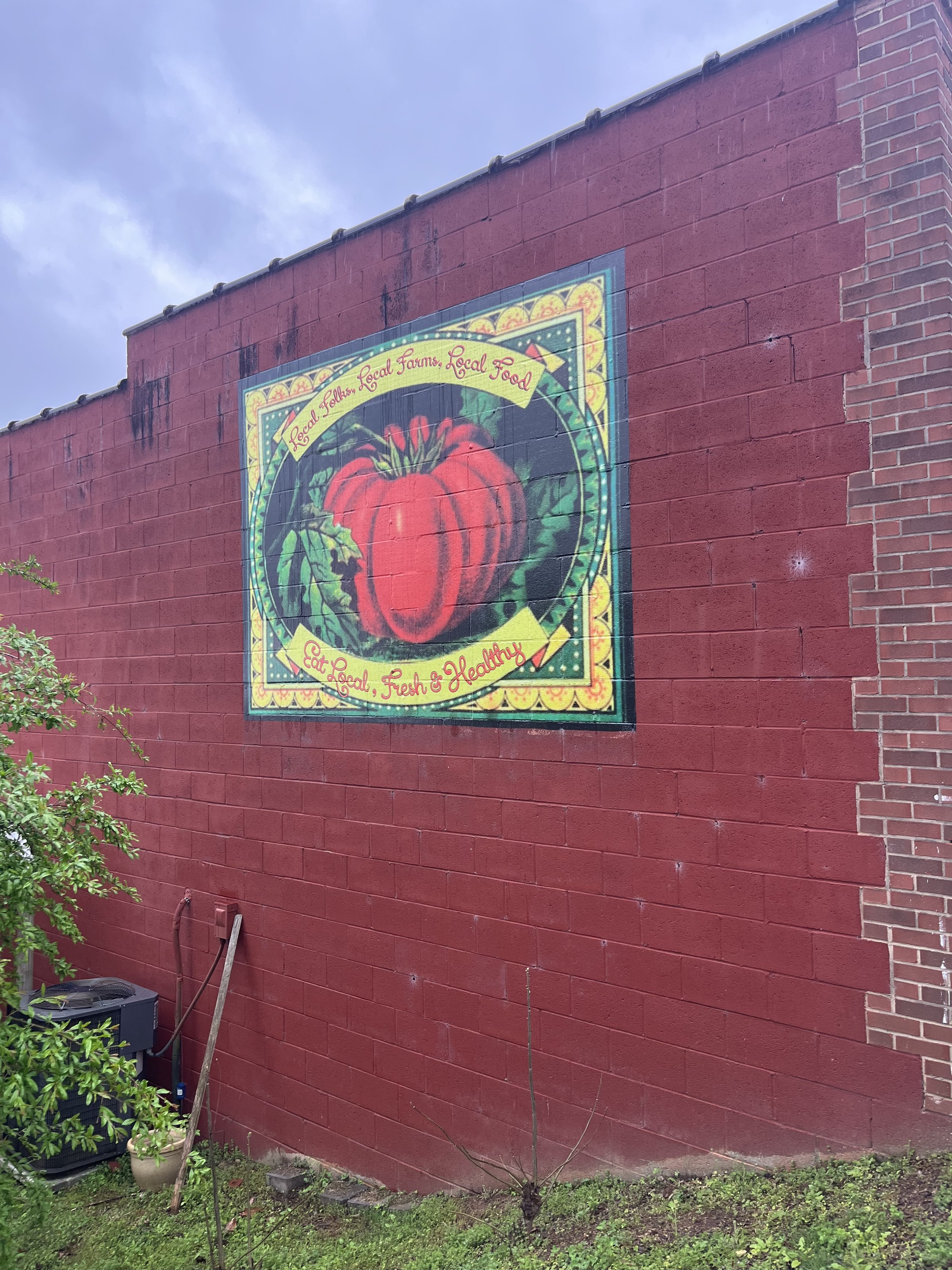 Post by Scott - 4/10/2025 One of the best things about living in Charlotte is not Charlotte. You’re at Trade and Tryon in the heart of Uptown and then, within 30 minutes, you can be somewhere completely different (let me paint this pictu