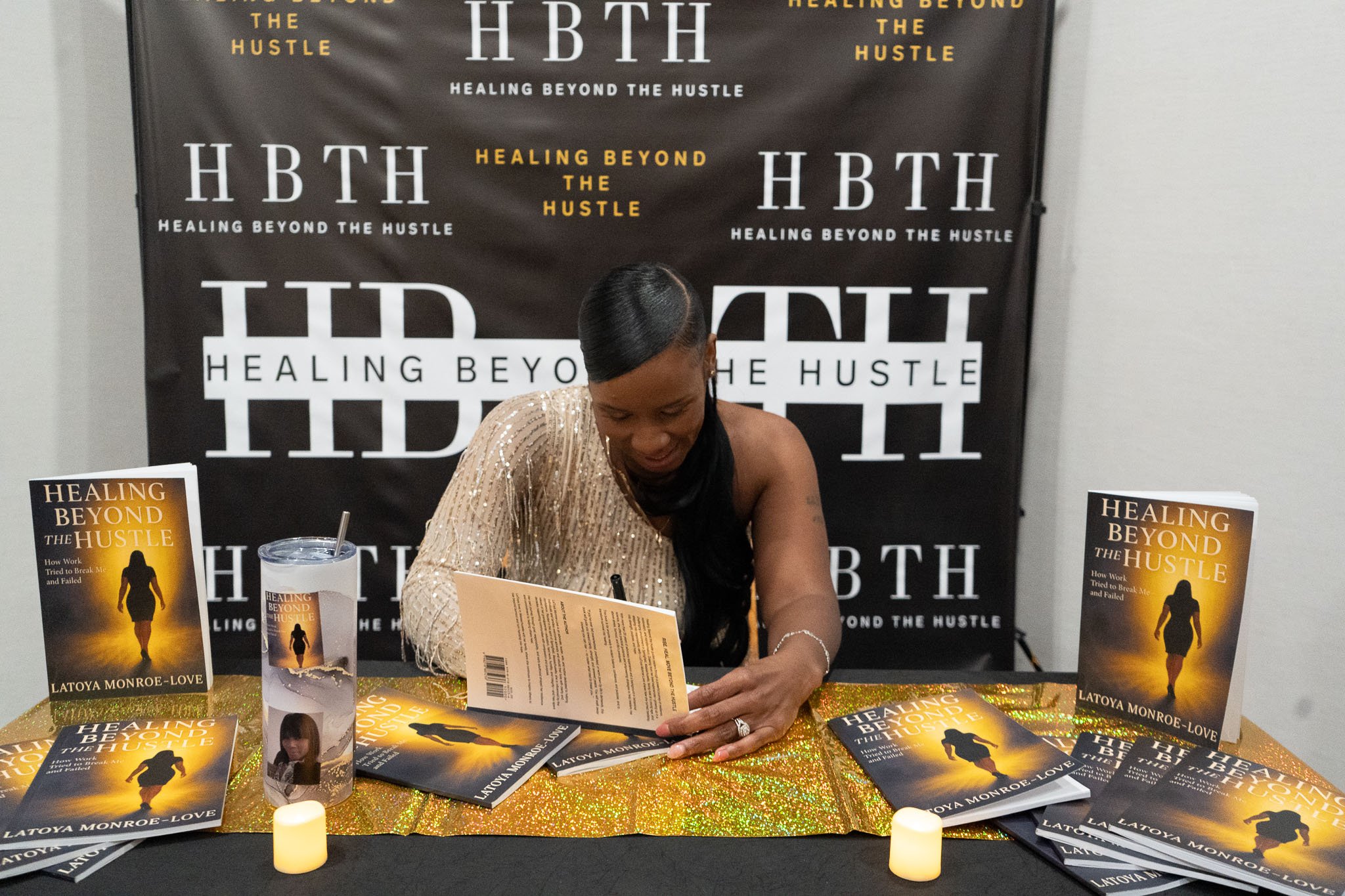 Toya & MOM REDUCE-2.jpg