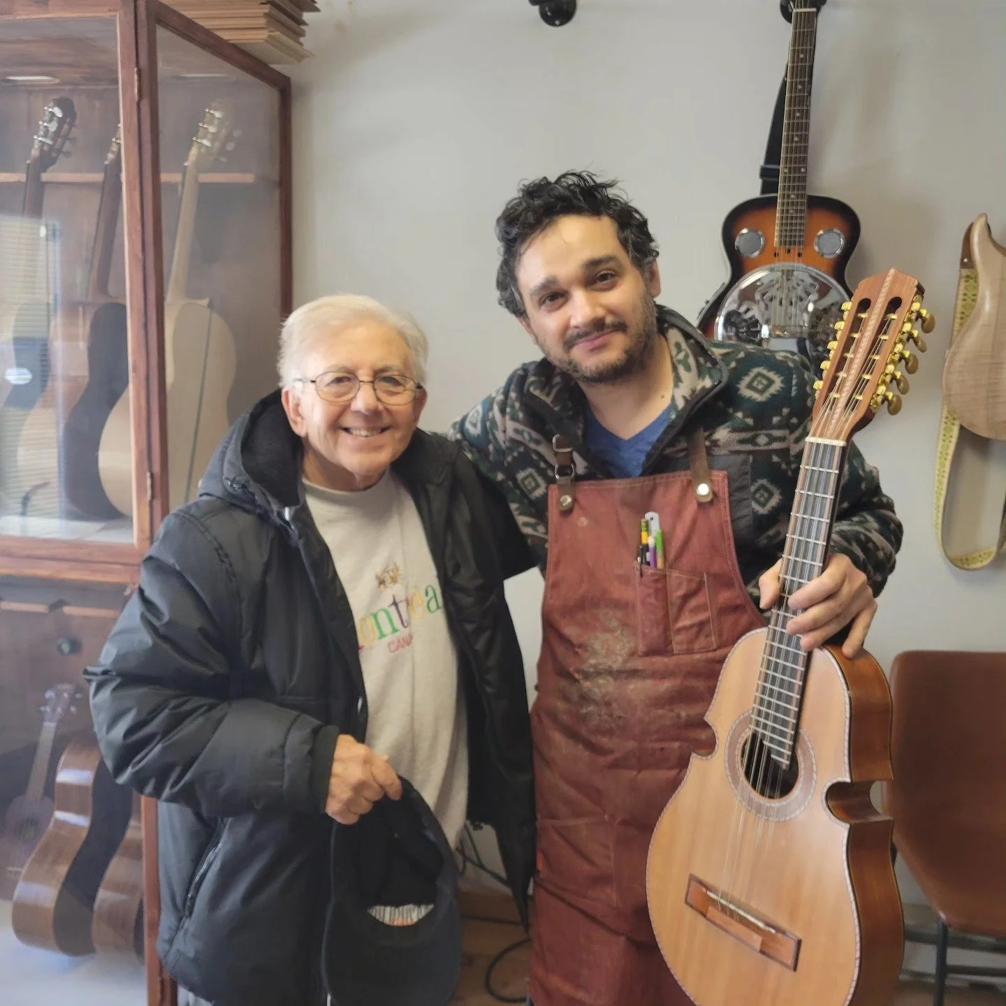 classical guitarist nelson gonzalez visits heritage luthier school in lexington north carolina with luthier john vergara