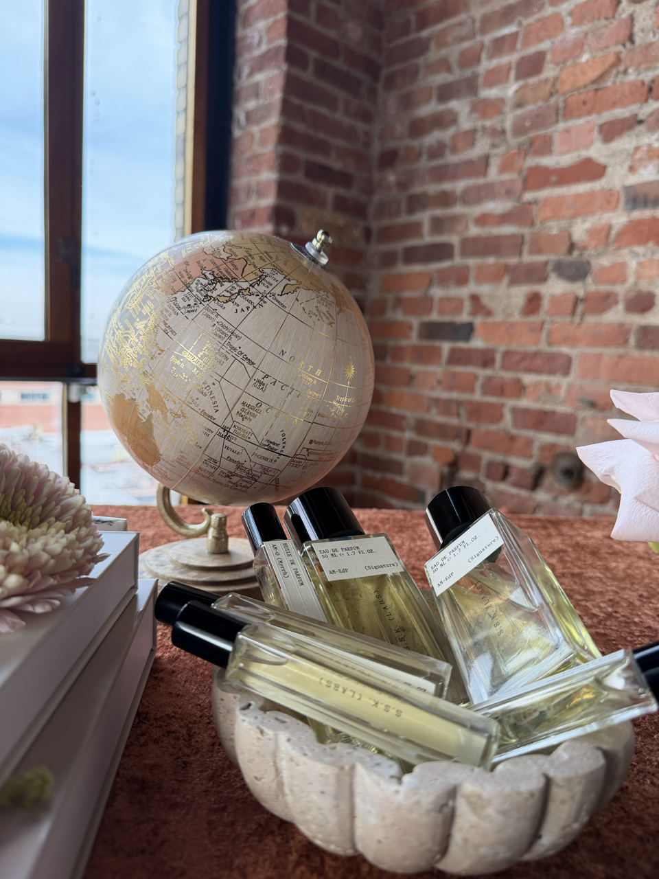 Set design featuring S.S.K (LABS) fine fragrance for the AT&T digital series. 