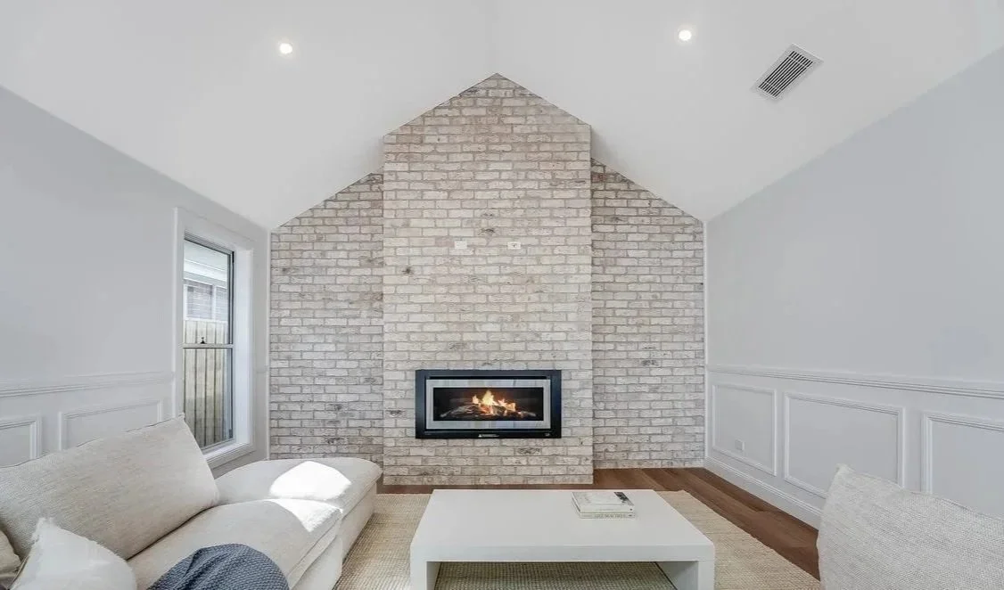 Stevens%2BRoad%2B-%2Bfireplace.jpg