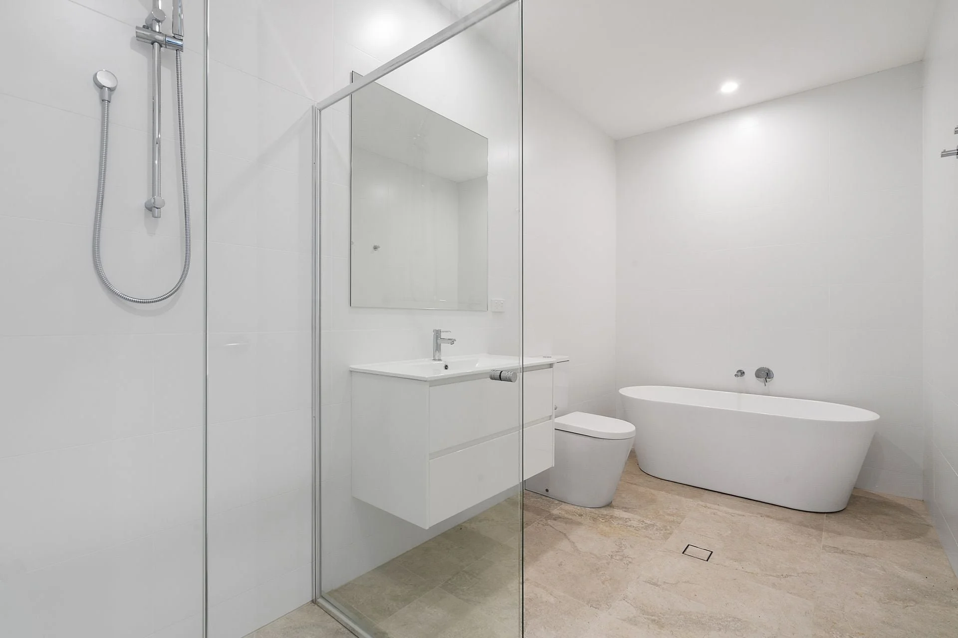 Harvest Main Bath.jpg