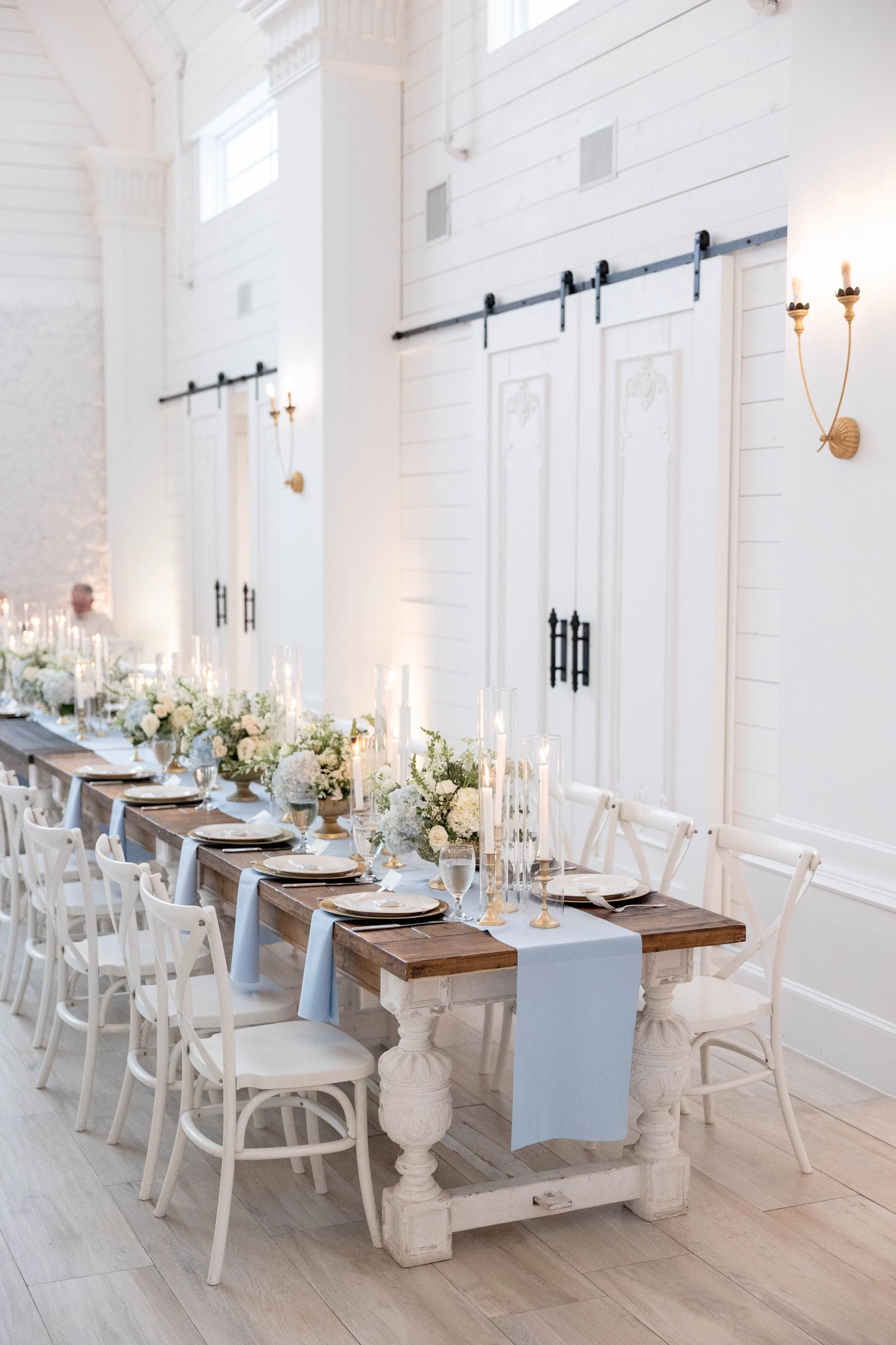 TNAI Sam & Claire_Recep Decor-2.jpg