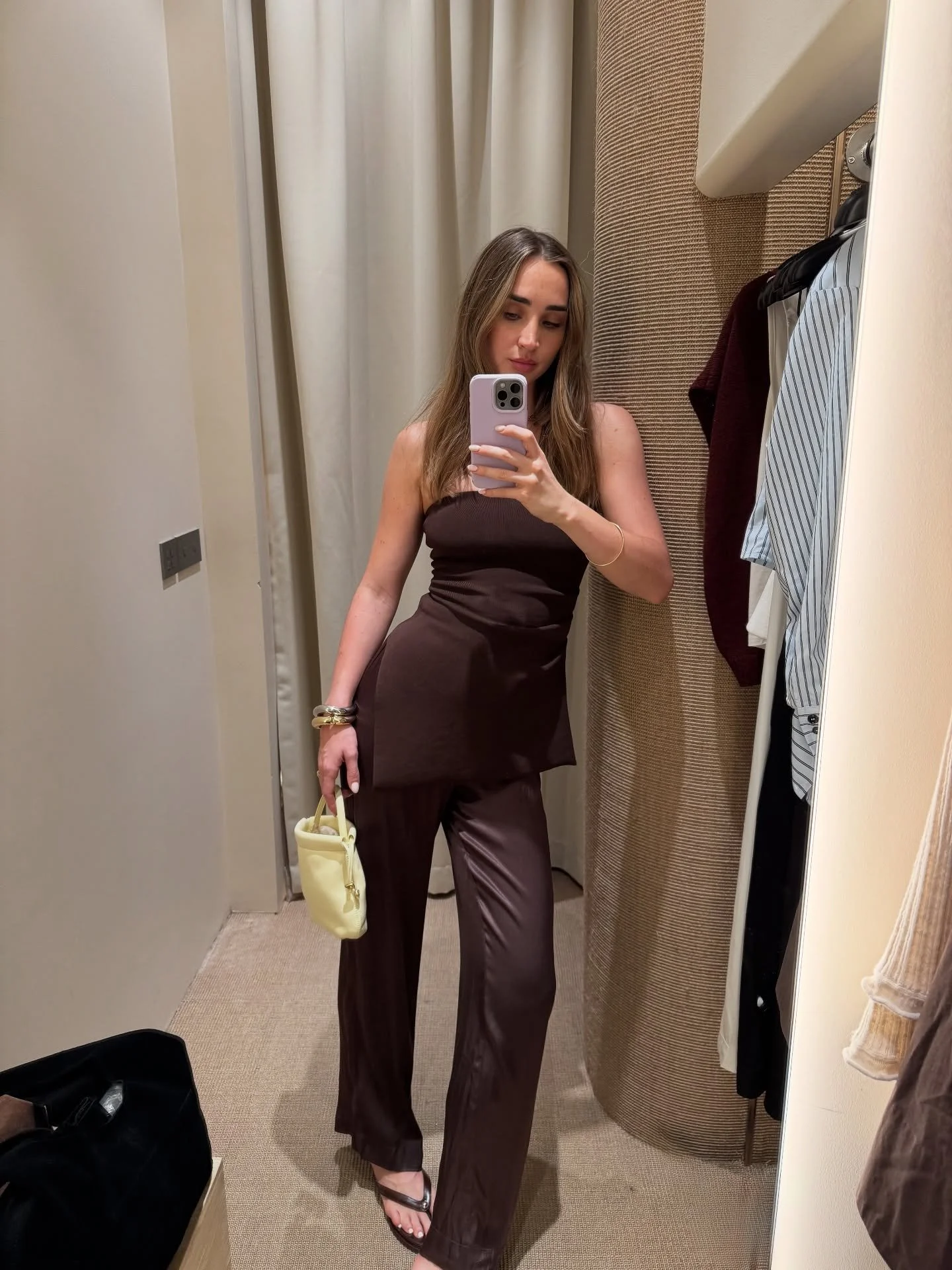 amelia_strofield_post_22_10_2025_12_25_463748700498854888627.jpg