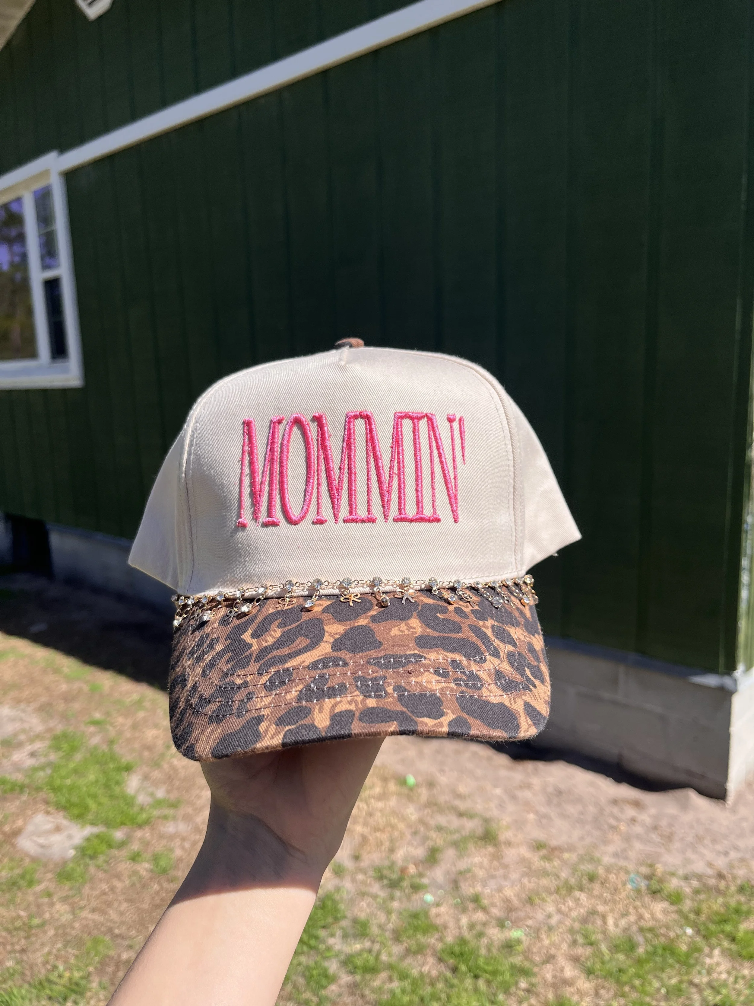 Mommin' hat