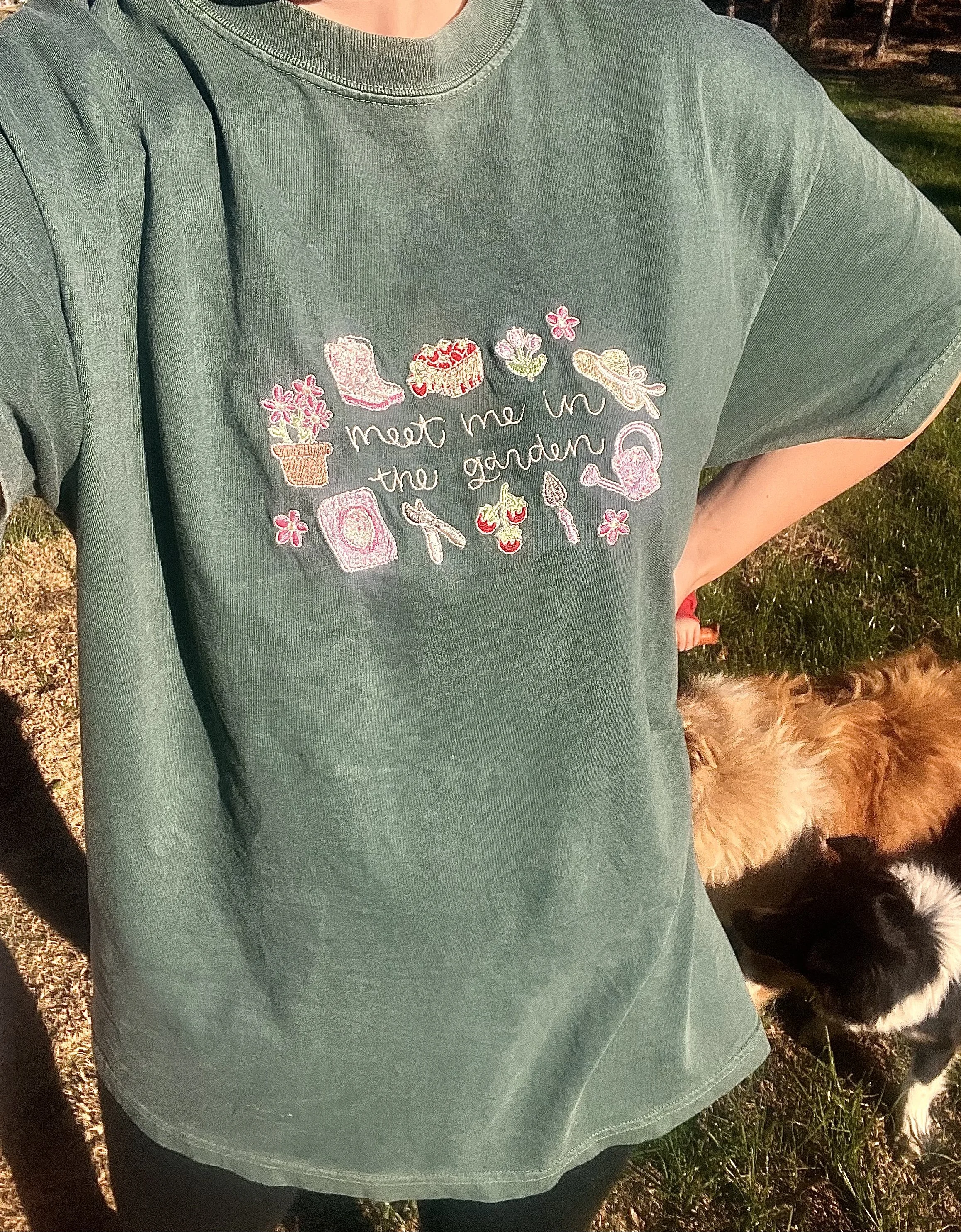 Meet me in the garden Tshirt