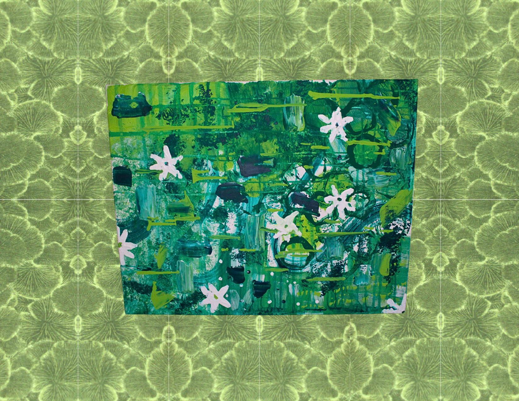 GREEN