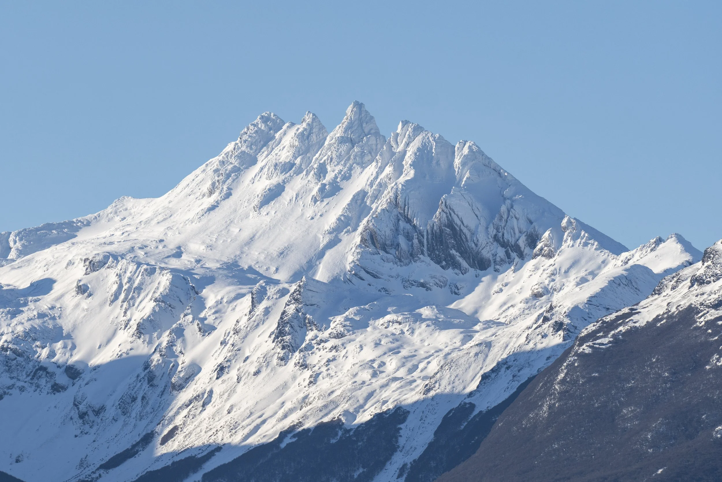 Los Cinco Hermanos.jpg