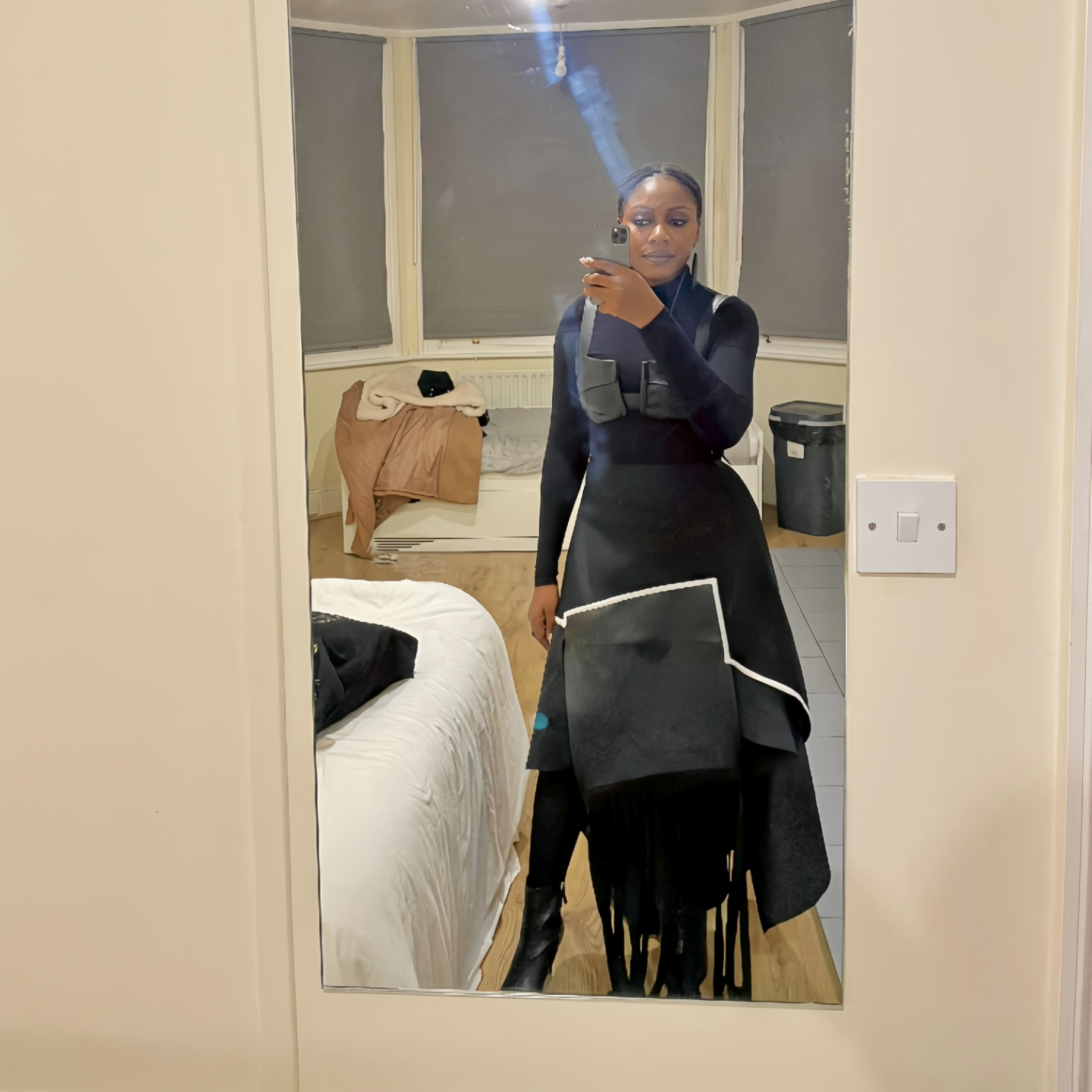 Foxy Noir Aunty Mj.png