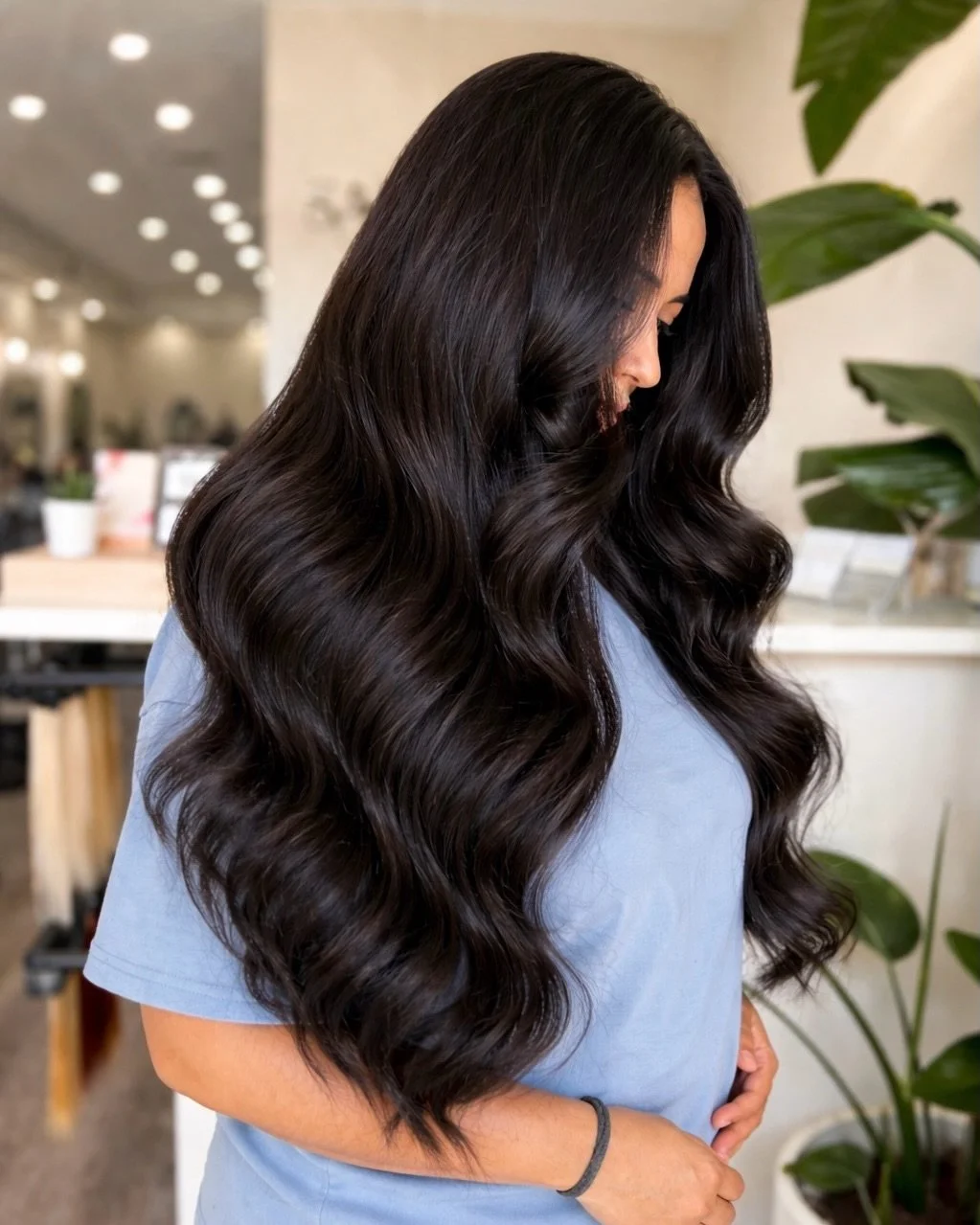 Really good hair 🖤

Colour correction, Haircut, and Gloss by Mona @magicbymona to even out tones from past colour, cover greys, and bring shine and health to brittle hair

Book at the link in our bio for your dream hair 🧚

#burnbayhairsalon #hairst