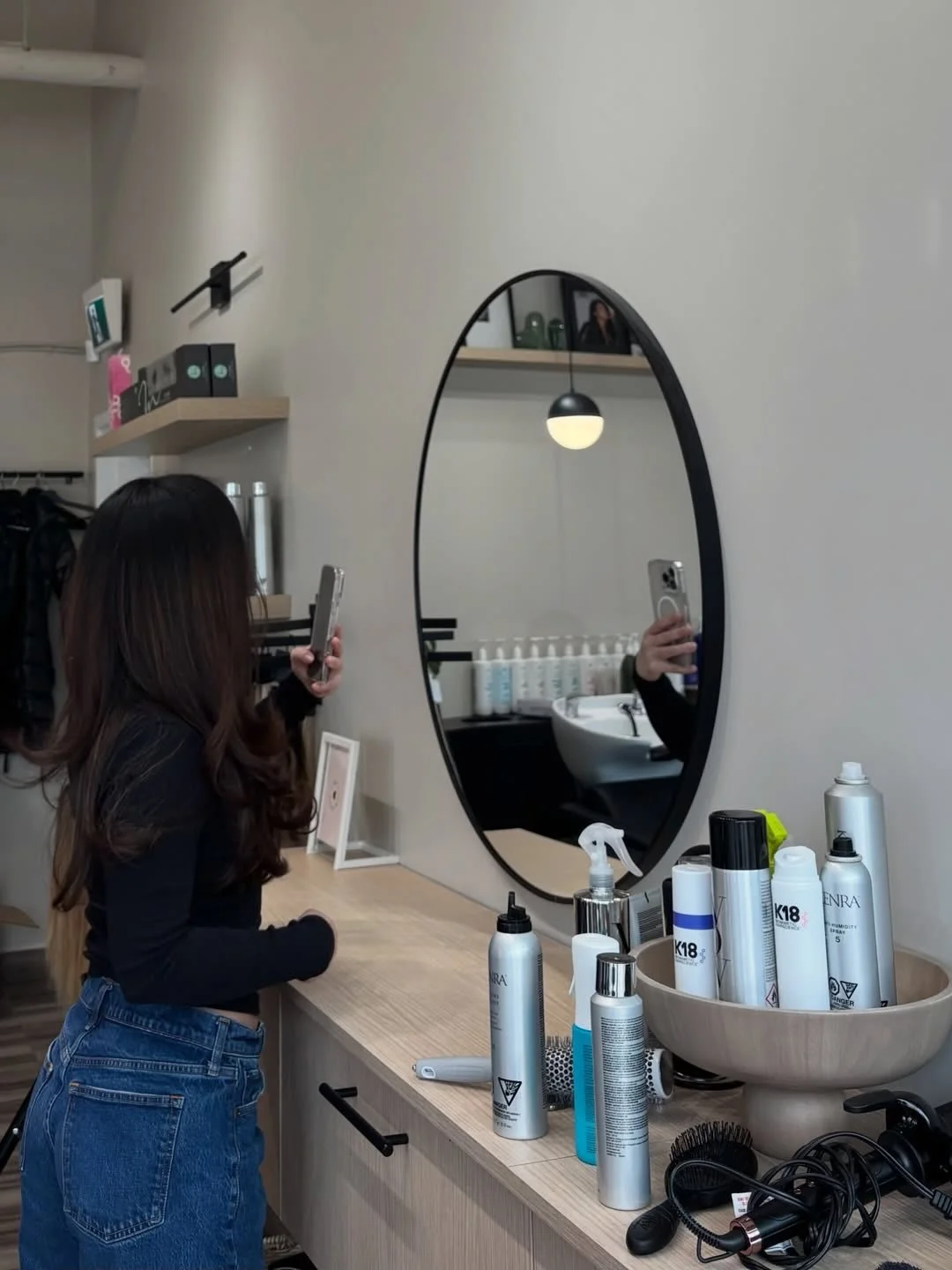 April at GLAM so far 🌸🪿🎀💭

#vancouversalon #burnabysalon #hairstylistburnaby #harloc #hairextensionsalon