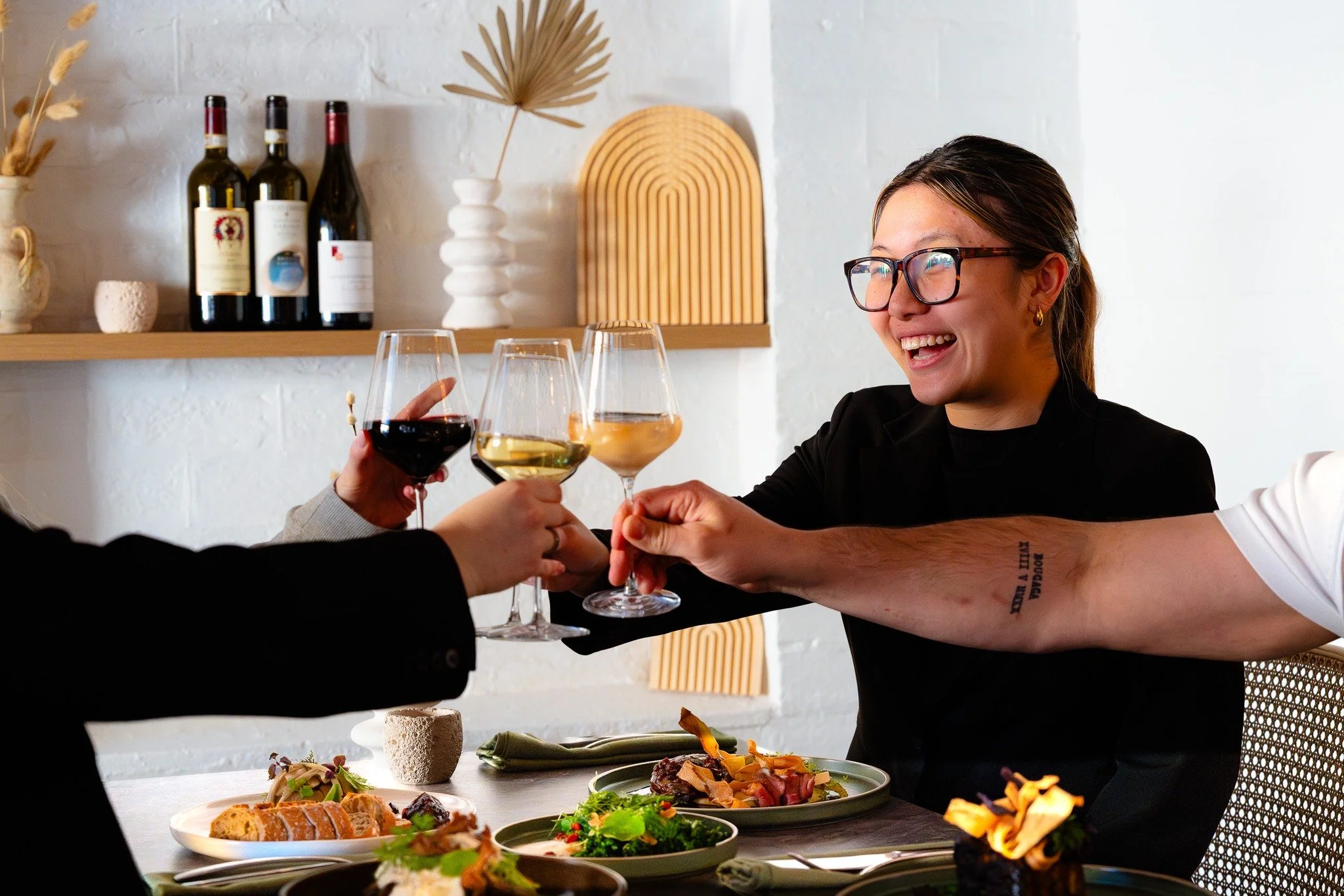 🍇 Hand-picked wines. 🌊 Mediterranean flavours. 💛 A space to unwind.
Because life&rsquo;s too short for bad pairings.