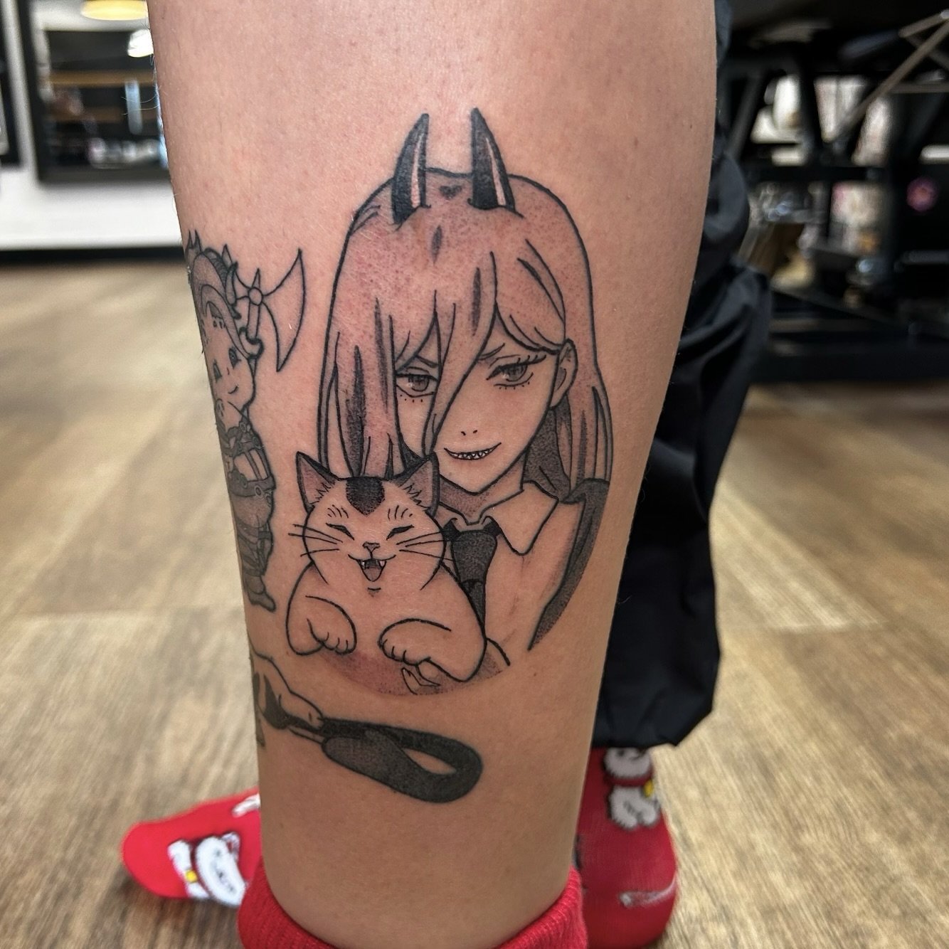 Power &amp; Meowy by @samanthagenevera 
Samantha takes booking enquires via her form in her bio! Or get in contact with us and we can get it all sorted, plenty of time &amp; flash available! 
&bull;
&bull;
&bull;
&bull;
#new #fyp #tradtattoo #goldcoa