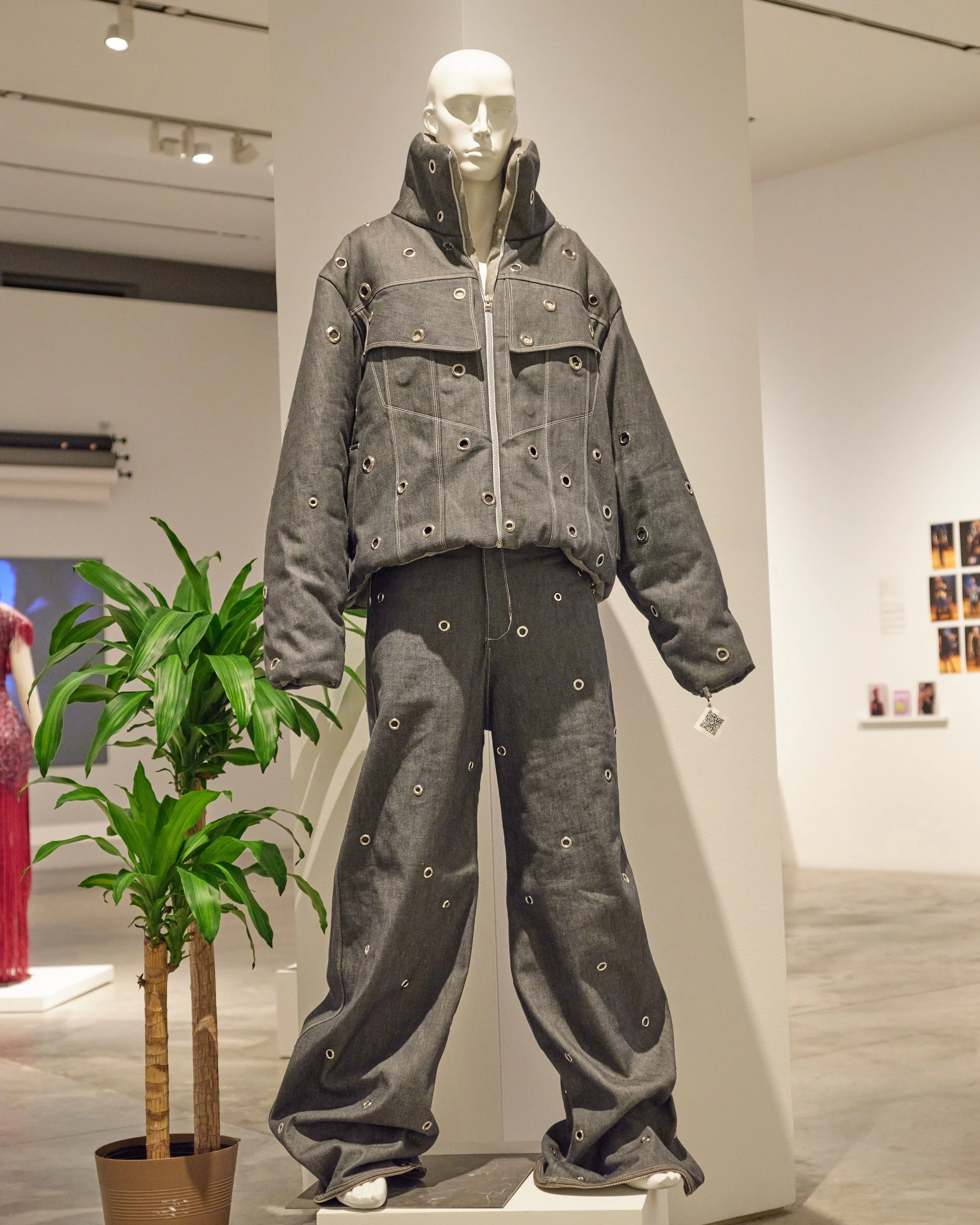 Fashion In Between64825.jpg