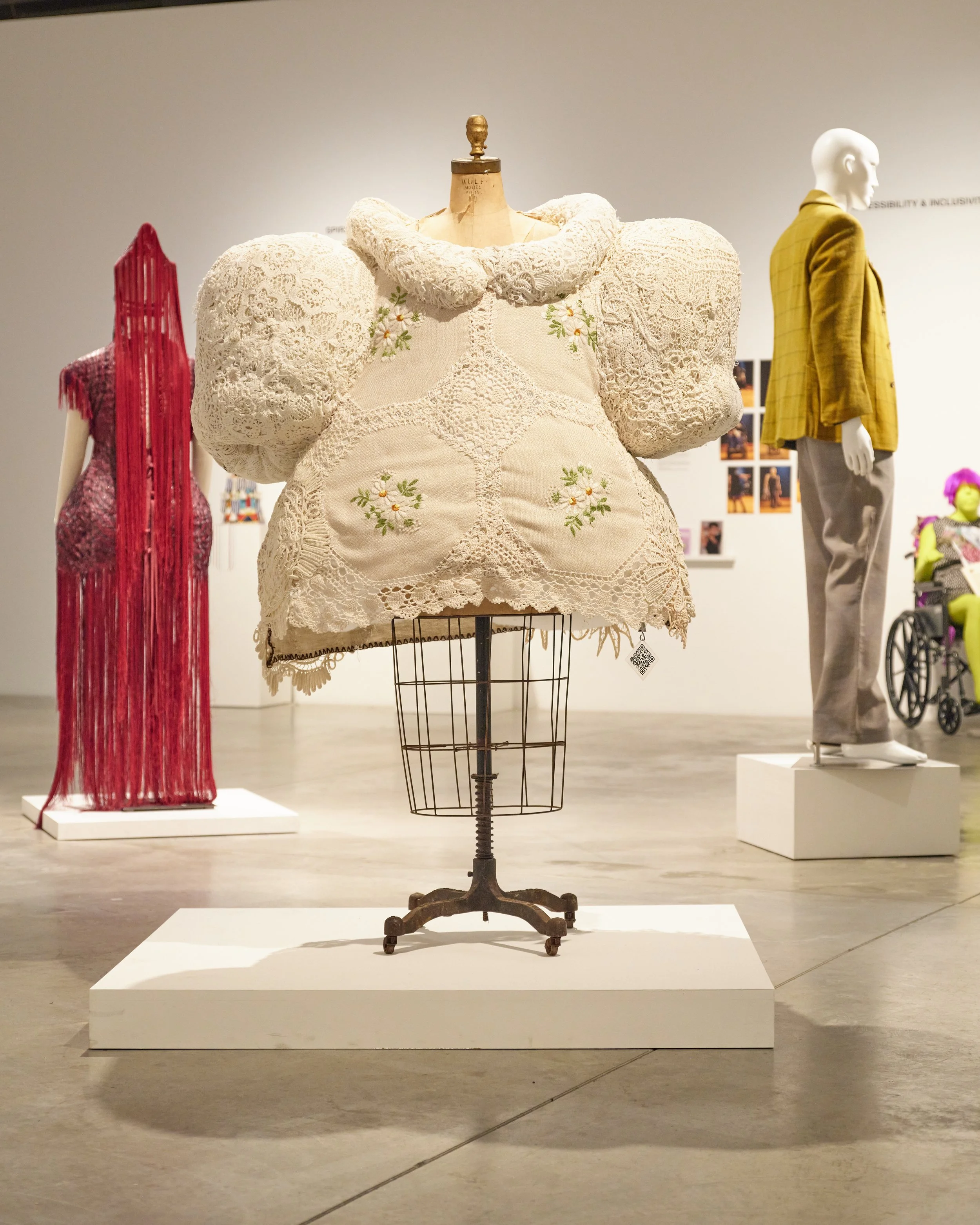 Fashion In Between64805.jpg