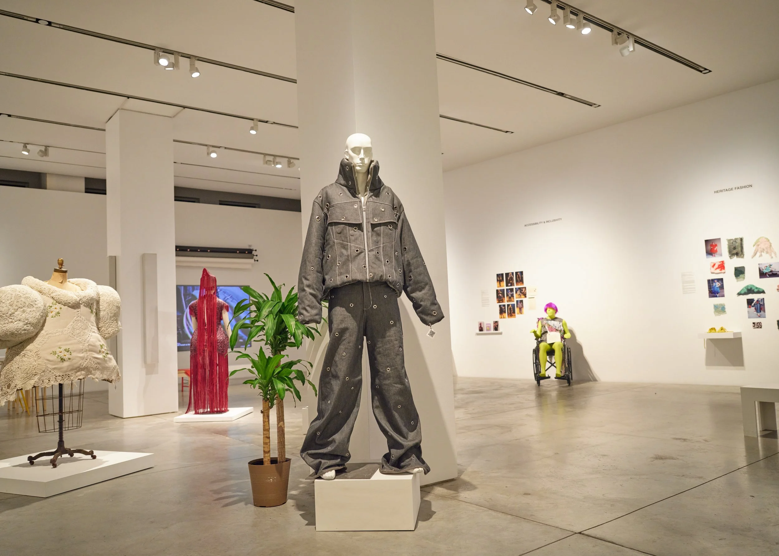 Fashion In Between64823.jpg