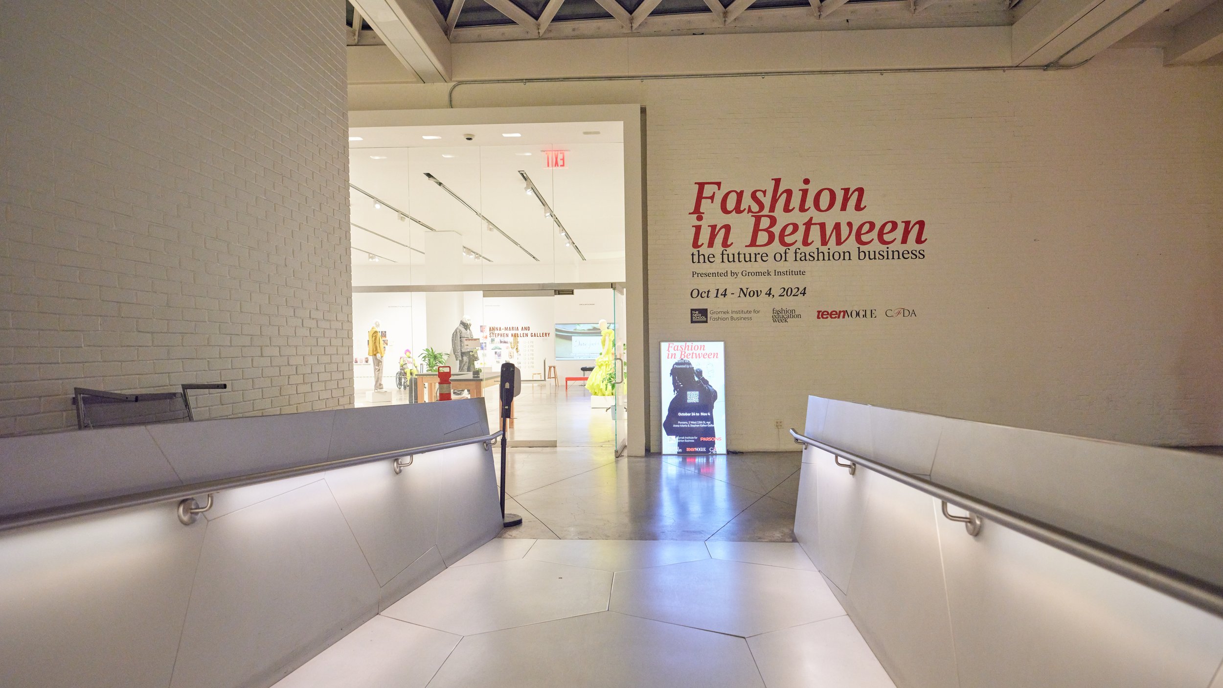 Fashion In Between64936.jpg