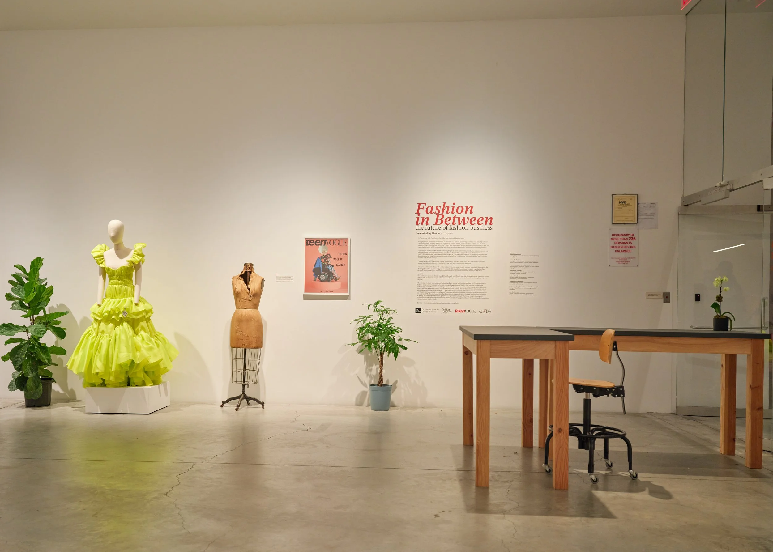 Fashion In Between64911.jpg