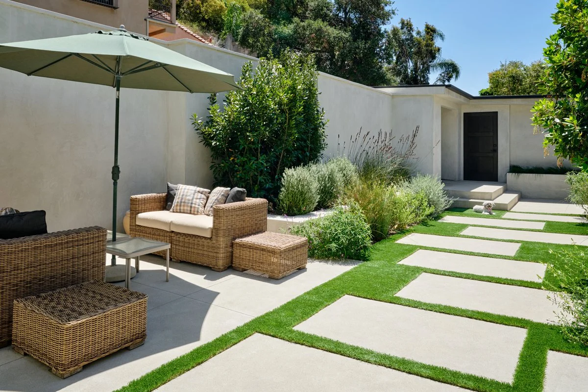 frontyard3.jpg