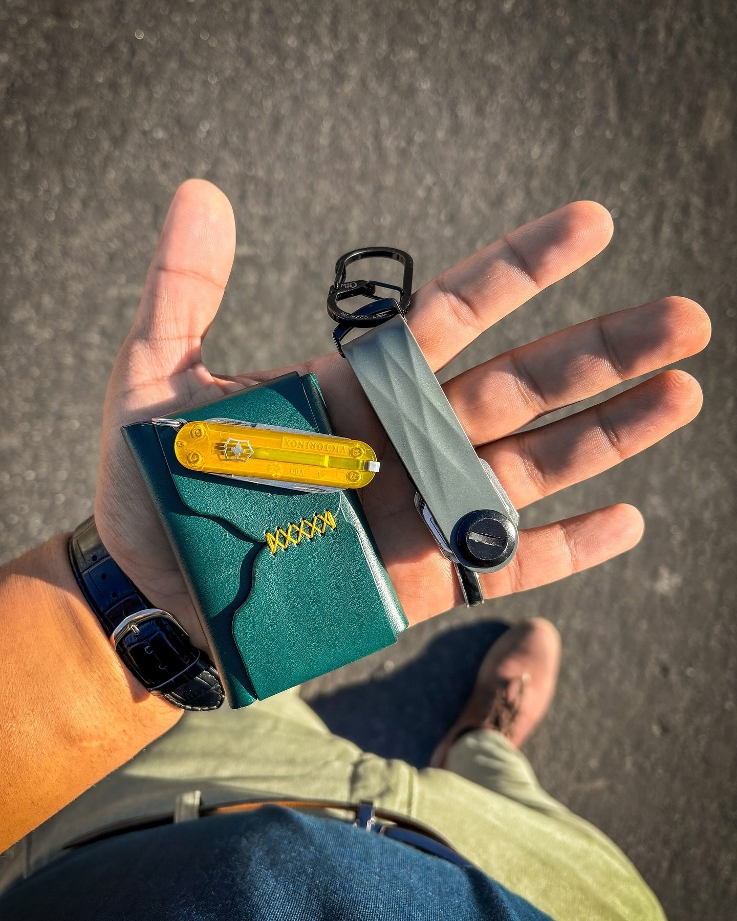 Travel pocket dump&hellip; 
No pocket knife because unaware of local laws it could invite trouble, but is there really no pocket knife in there? 😏