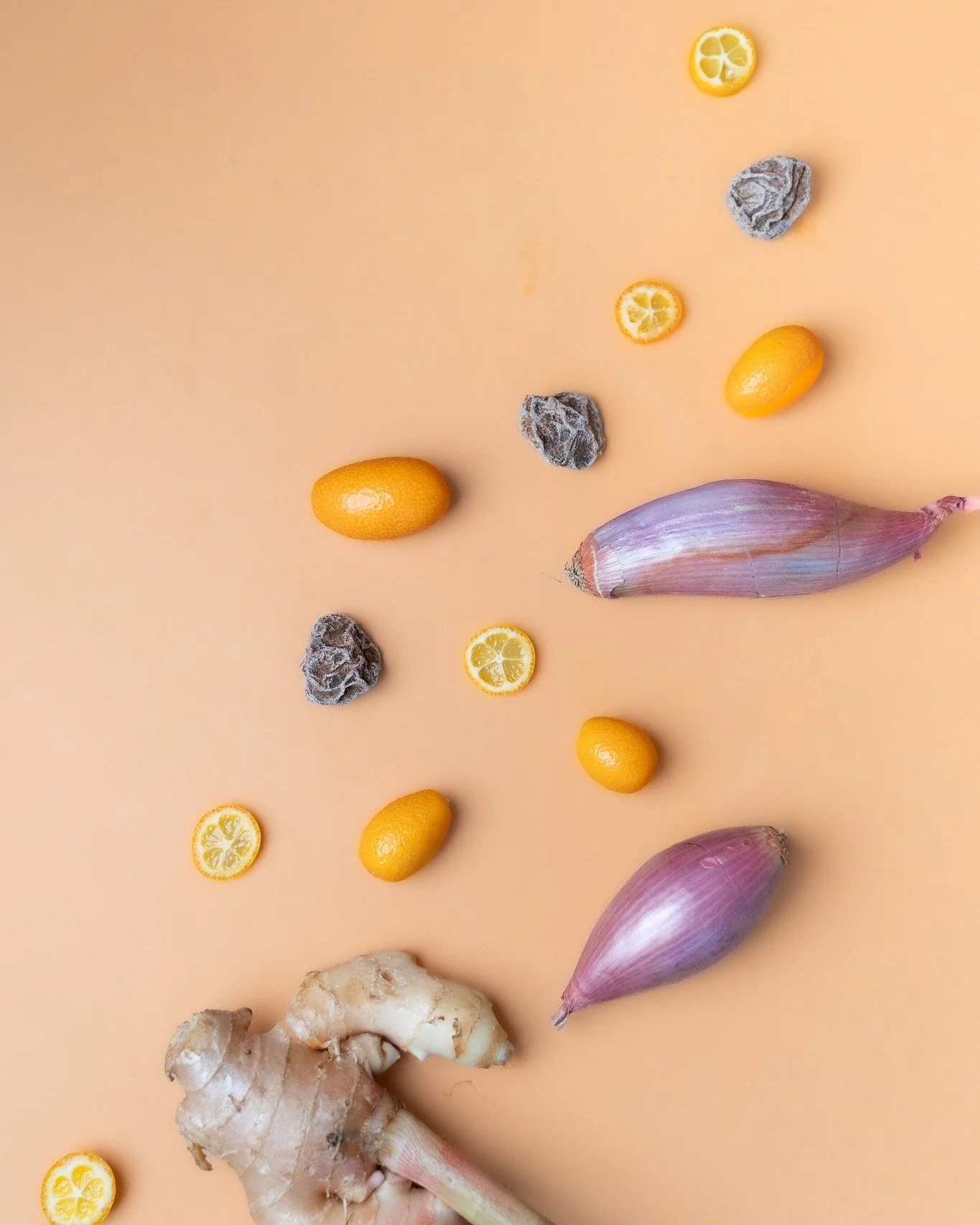 Bright, Sharp, and Layered with Quiet Warmth

Quenino&rsquo;s petite fours bring balance and surprise, inspired by the chefs&rsquo; favourite childhood snacks and memories. Kumquat and sour plum meet the gentle warmth of ginger and shallots&mdash;fam