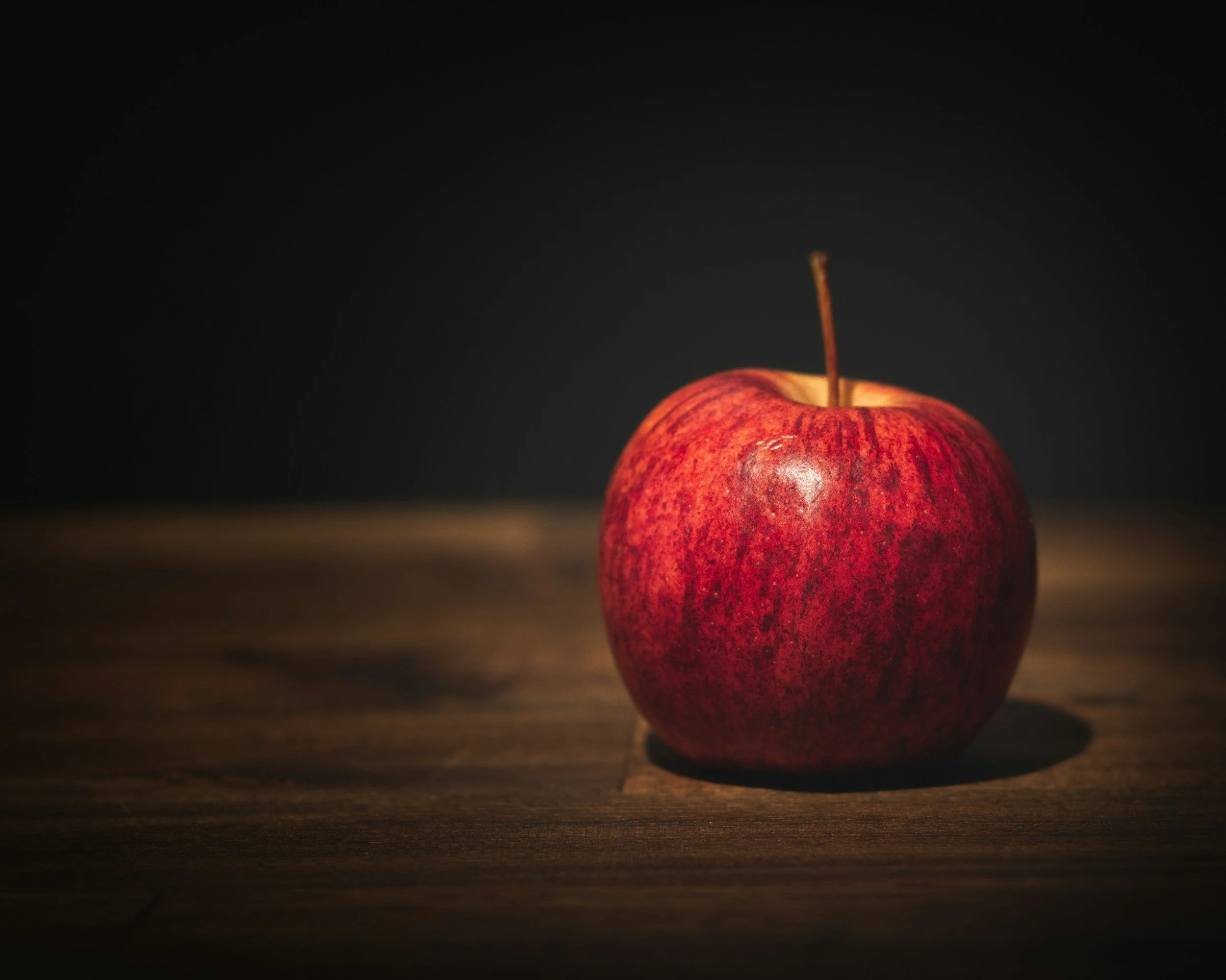 still life apple