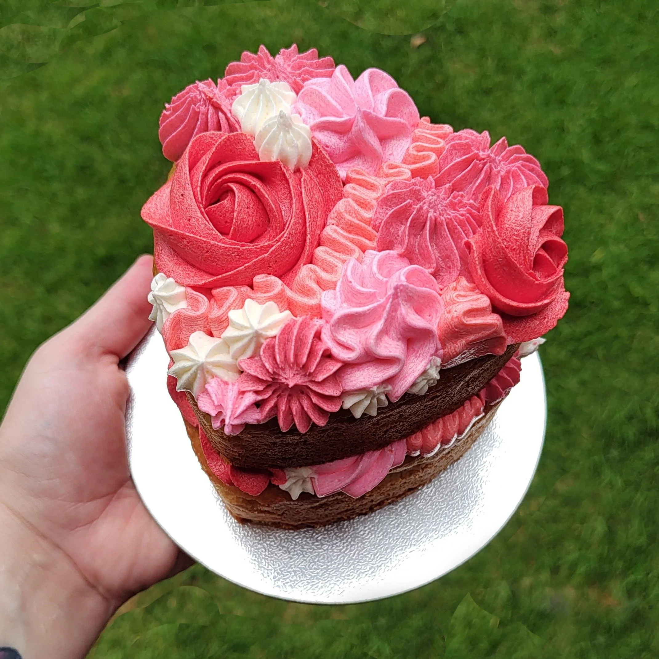 Heart Piping Mini Cake