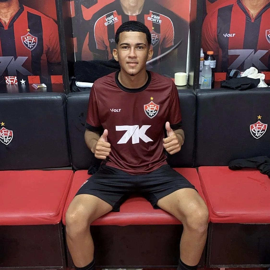 Joao Fernando (2009) trainiert erstmals mit der 1. Mannschaft!