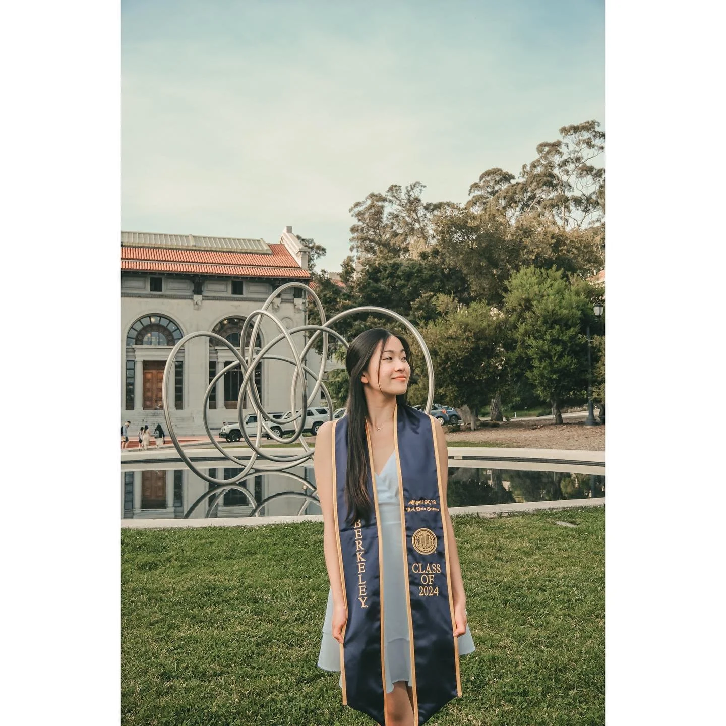 Film style hearst mining and doe 📸🎞️💛💙🧸

ft. stunning grad @abbyyuuuuuuu, congrats on graduating! 🥳🌅

#graduation #graduationpictures #berkeley #ucberkeley #berkeleygraduationphotographer #graduationphotography #graduationphotoshoot #myberkele