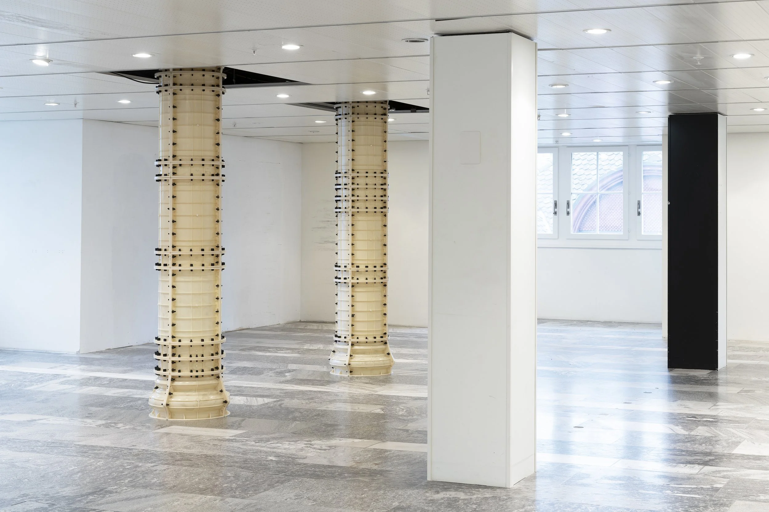 Copy of LUKOWA_Art_11_foto_Claude_Barrault.jpg