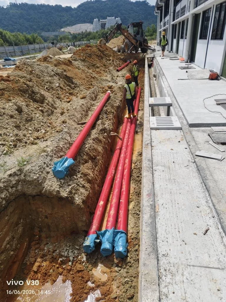Batu Kawan Project : Laying 6" PN10 open cut pipe