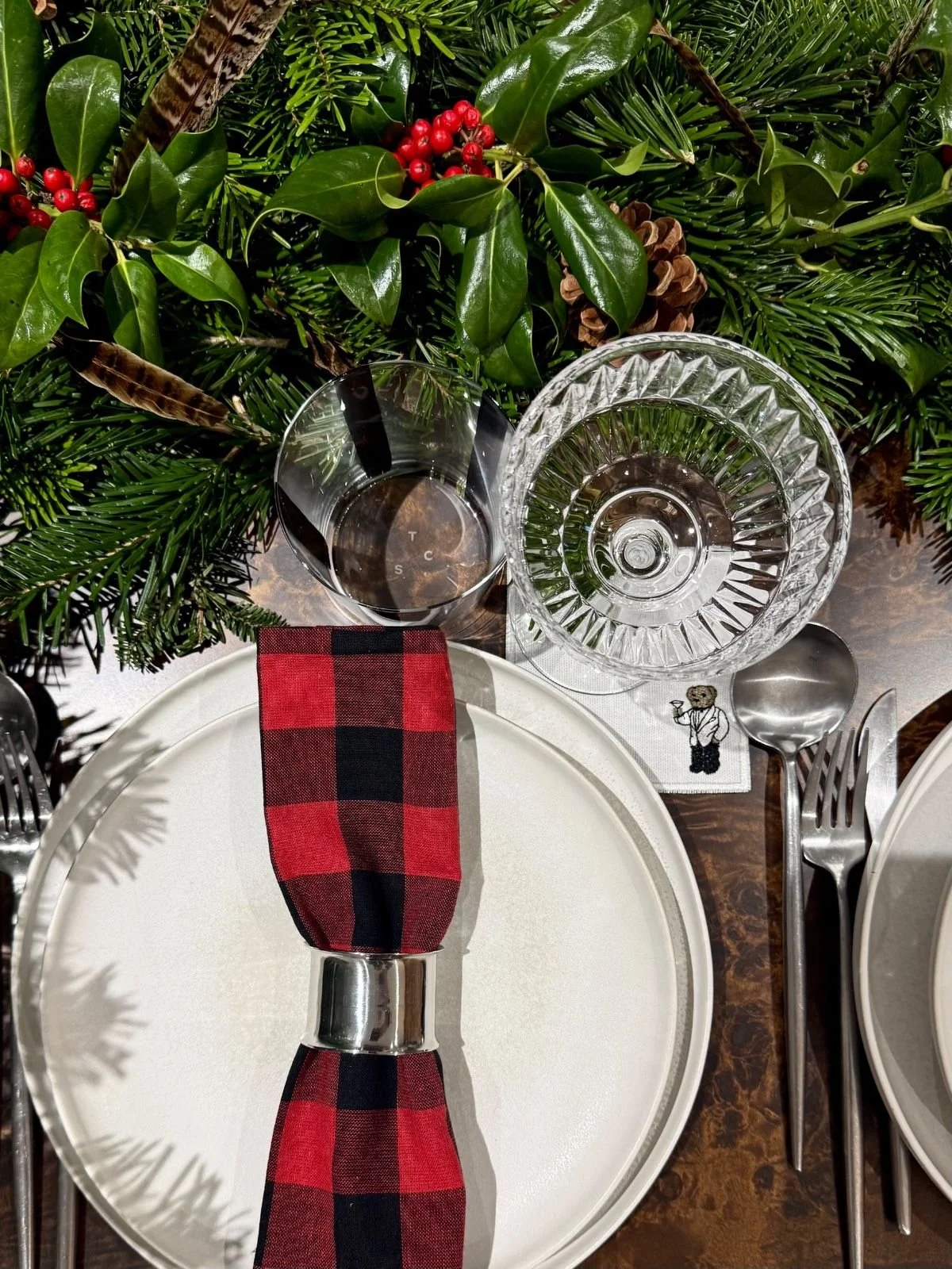 How To Create A Chic Christmas Tablescape On A Budget