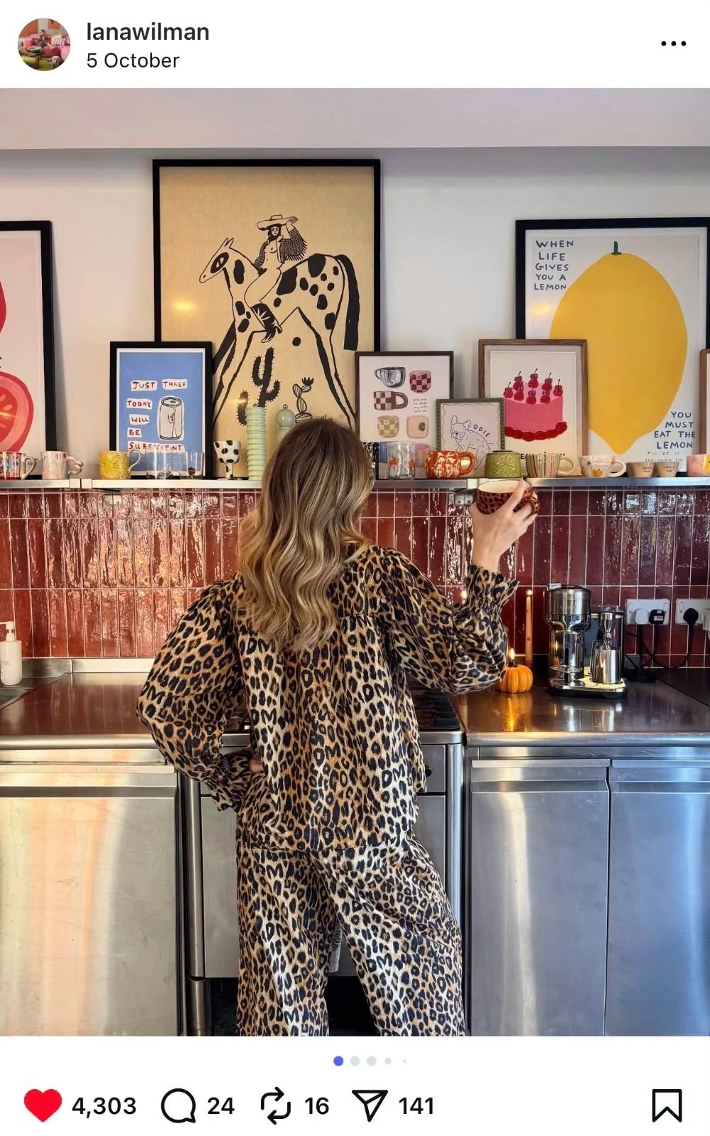 10 Cool Girls To Follow Right Now