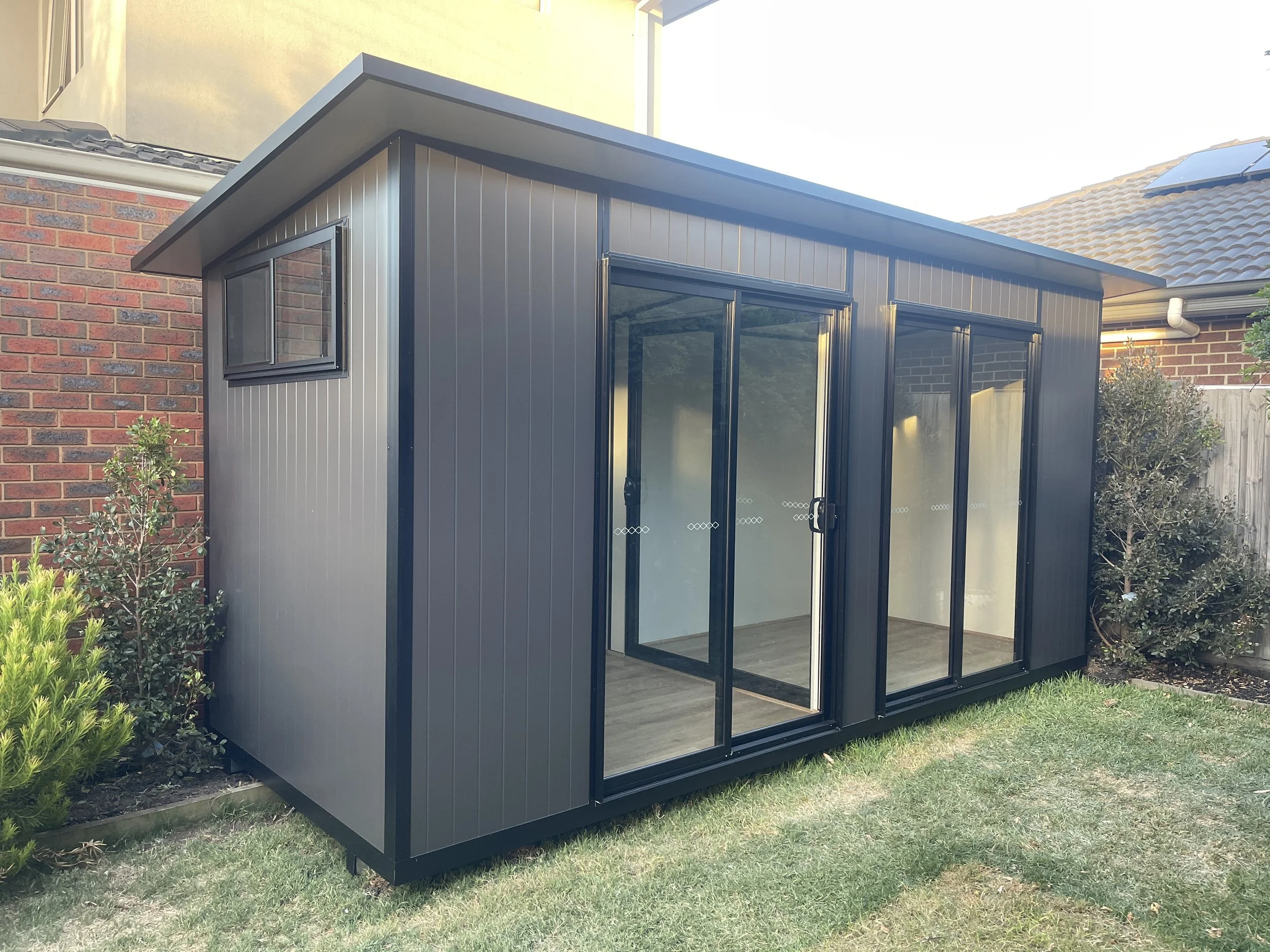 backyard-office-pod-altona-melbourne-side-view.jpg
