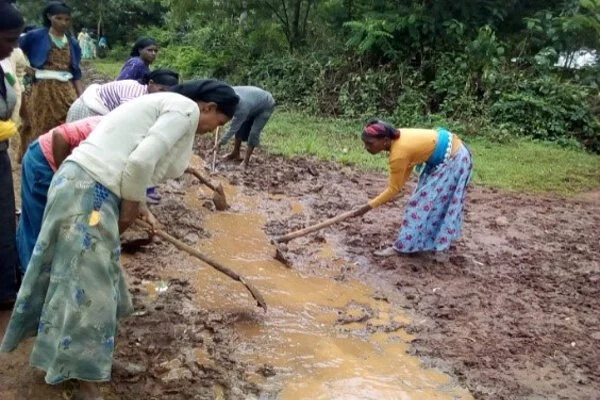 Addressing the Problem of Malaria in the Goro Woreda, Ethiopia — Women