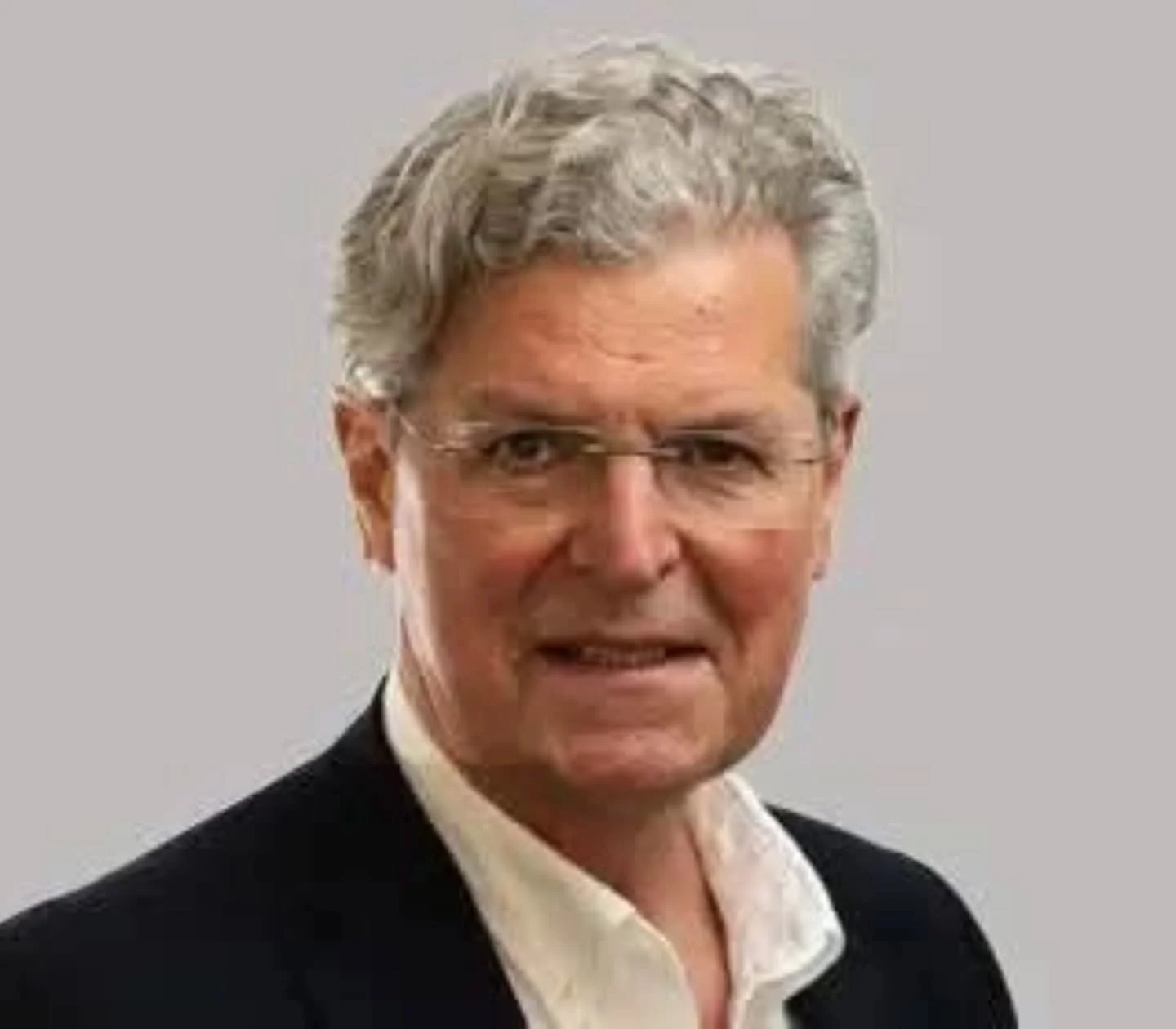 It is with the deepest sadness that we announce the death of our friend and colleague, Myrddin Rees founder and trustee of the Ark Cancer Charity.
Merv provided the vision, leadership and endless enthusiasm to build the charity which recently refurbi